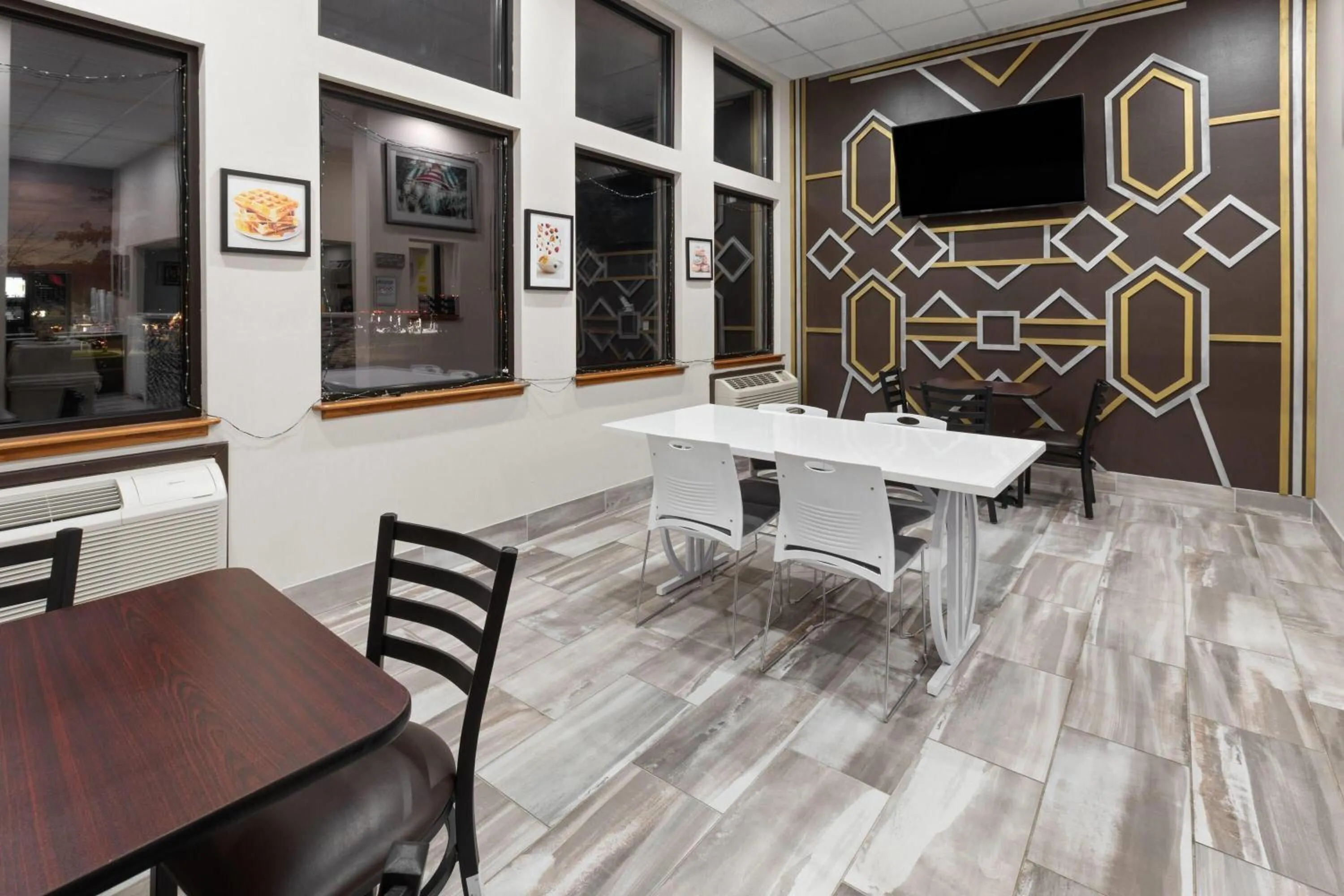 Lobby or reception in Super 8 by Wyndham Winona MN