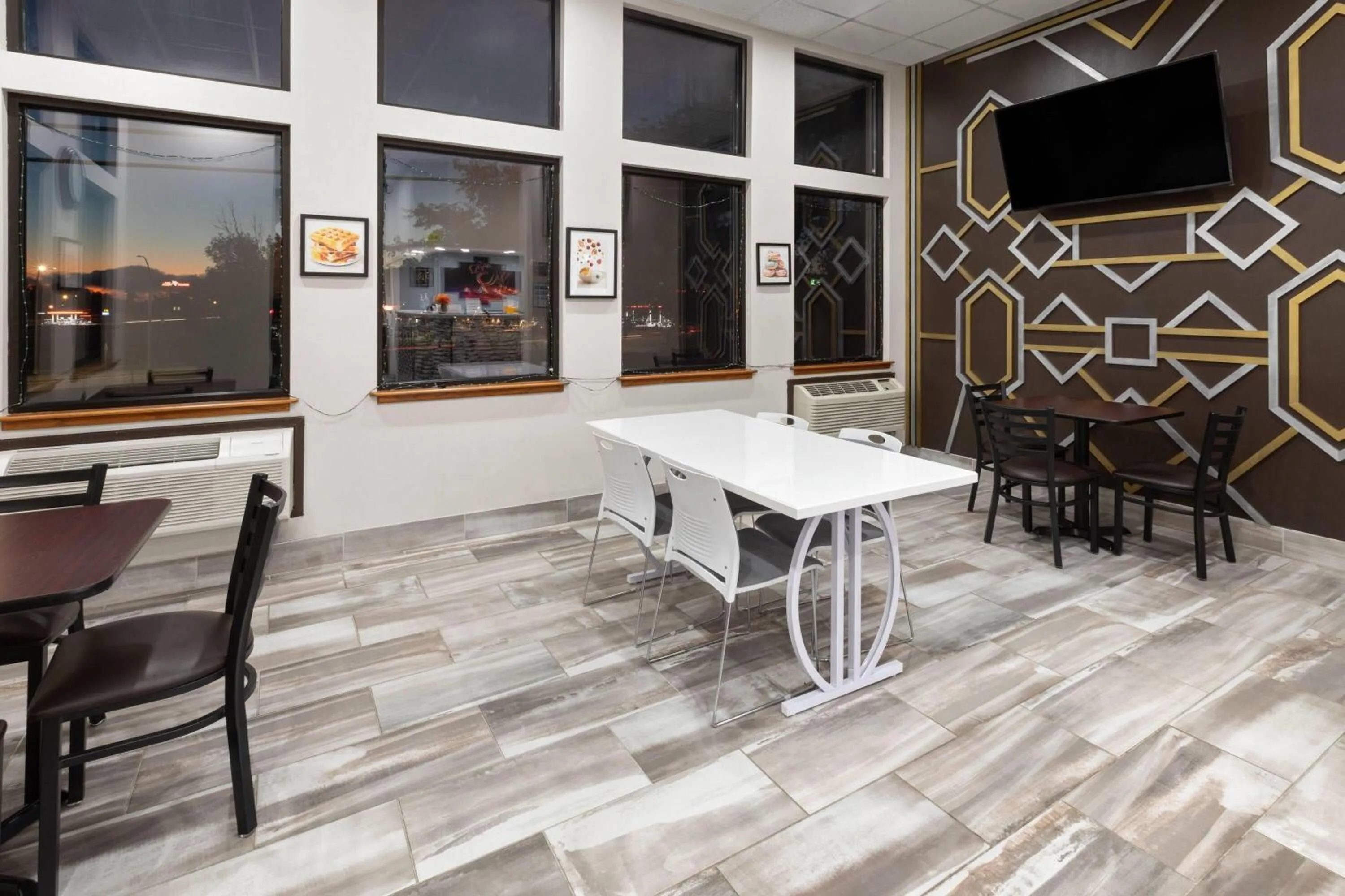 Lobby or reception in Super 8 by Wyndham Winona MN