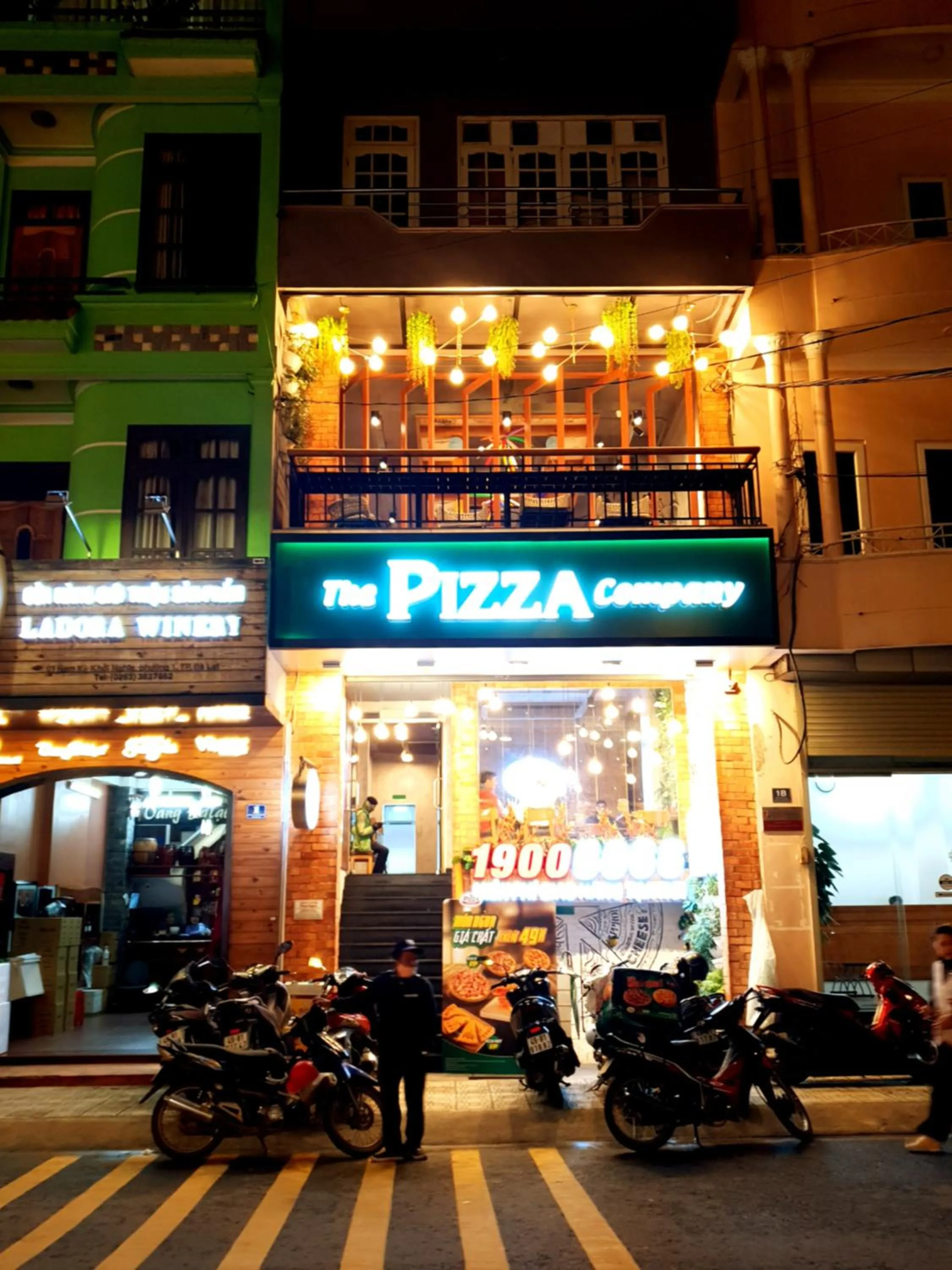 Restaurant/places to eat in New Hampton Suits-Tam Xuan Centre Hotel