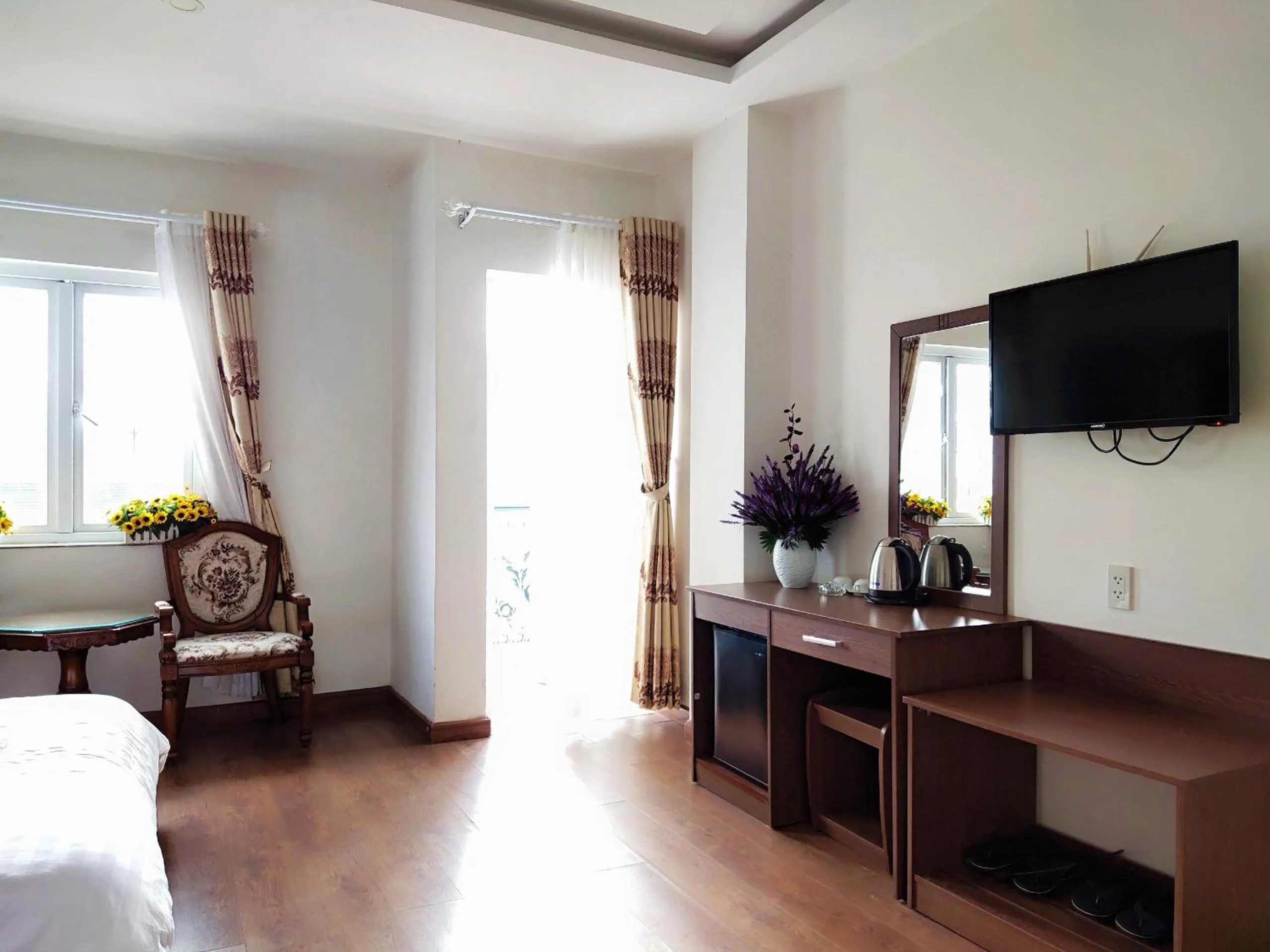 Bedroom, Bed in New Hampton Suits-Tam Xuan Centre Hotel