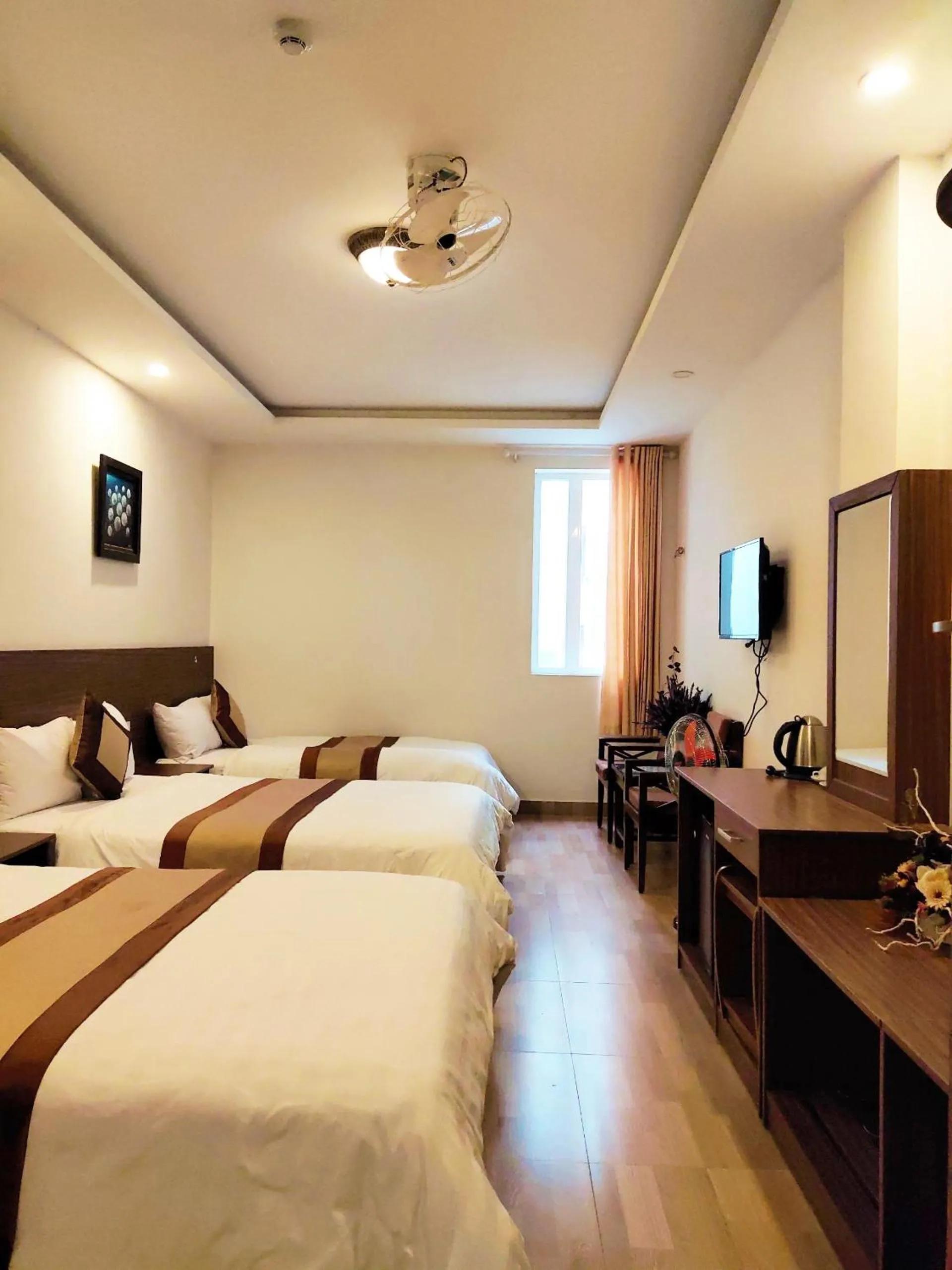 Bedroom, Bed in New Hampton Suits-Tam Xuan Centre Hotel