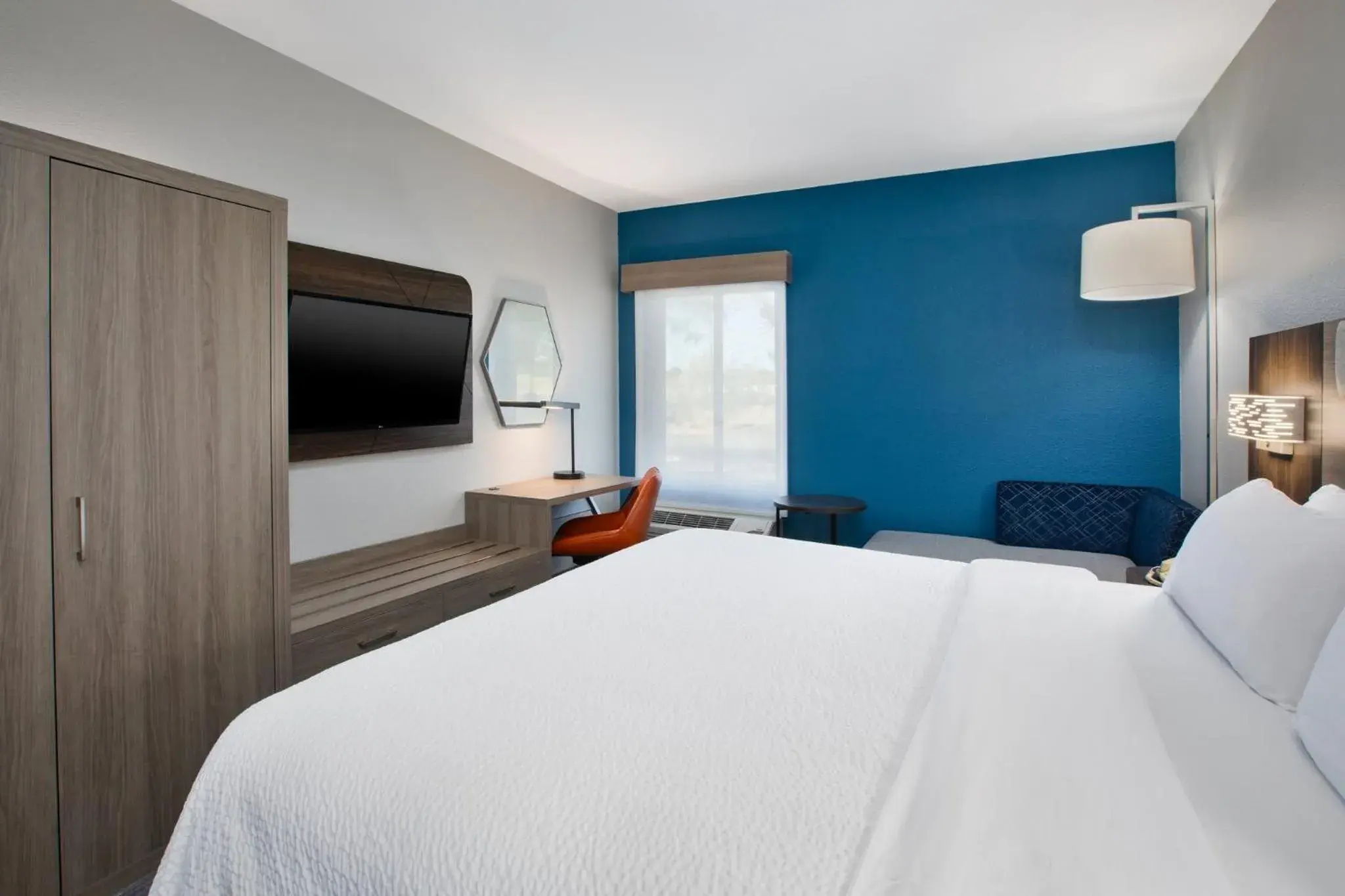 Standard King Room in Holiday Inn Express Silver City by IHG Standard King Room in Holiday Inn Express Silver City by IHG