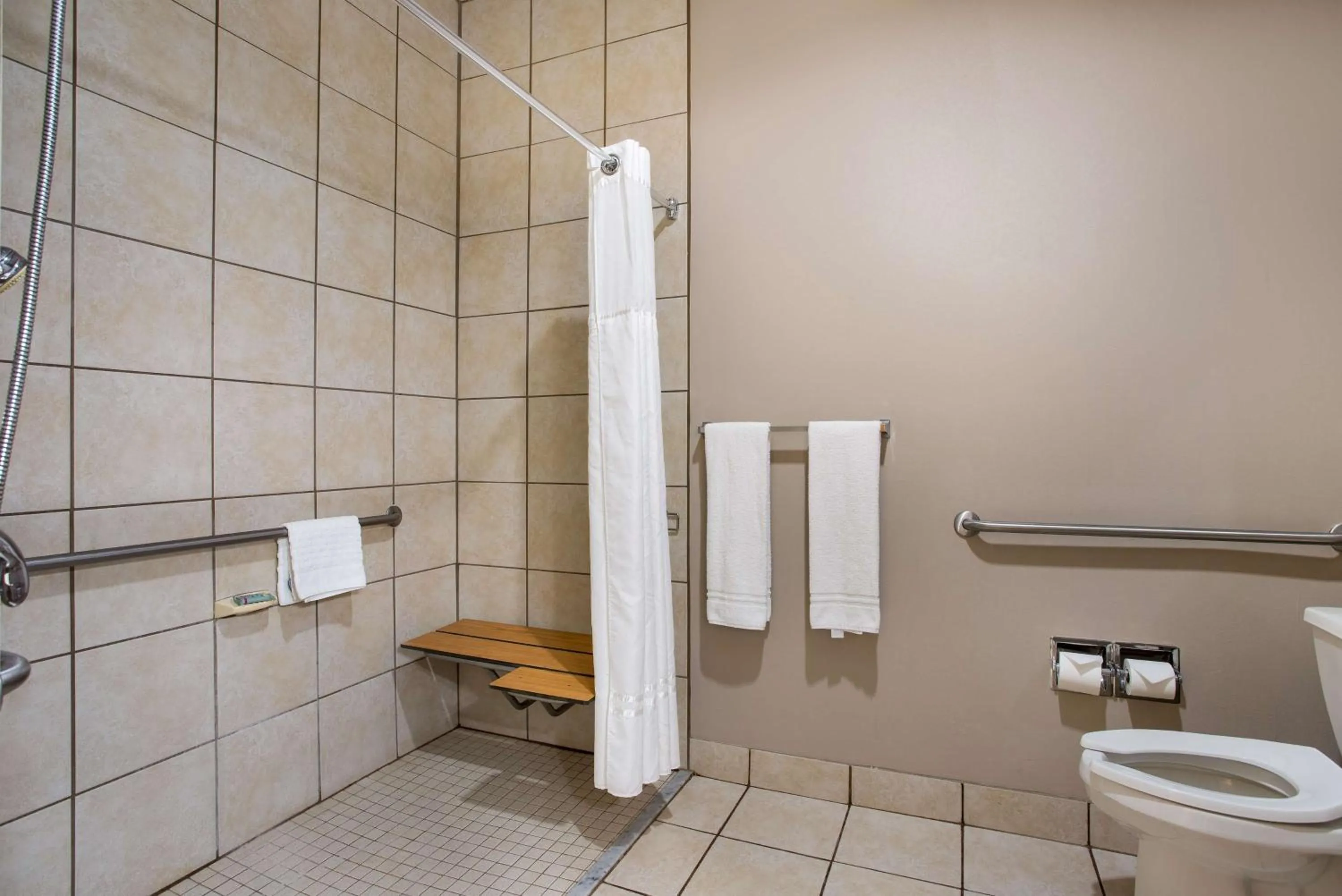 Bathroom in Best Western Gallup West