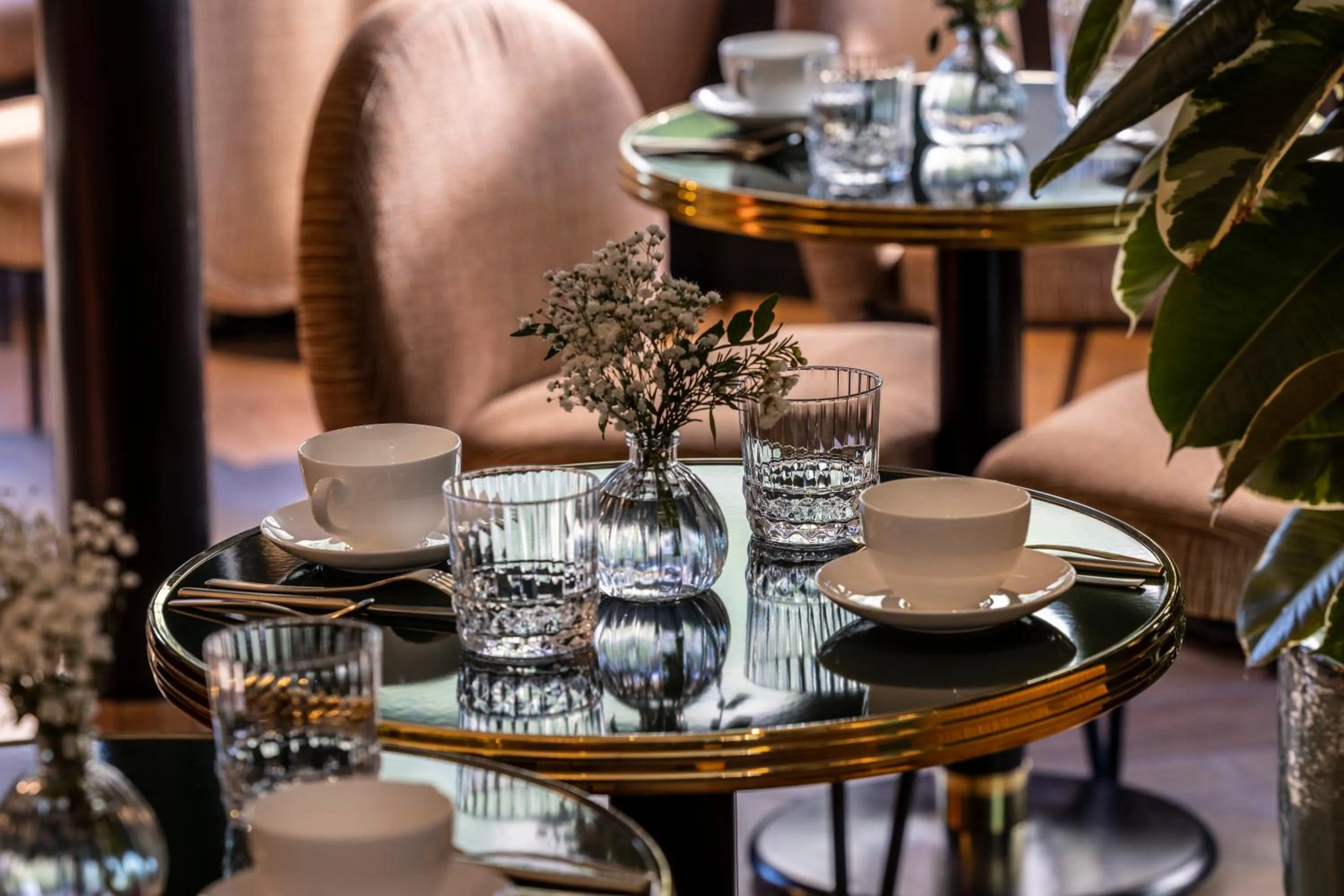 Breakfast in Hôtel Toujours & Spa