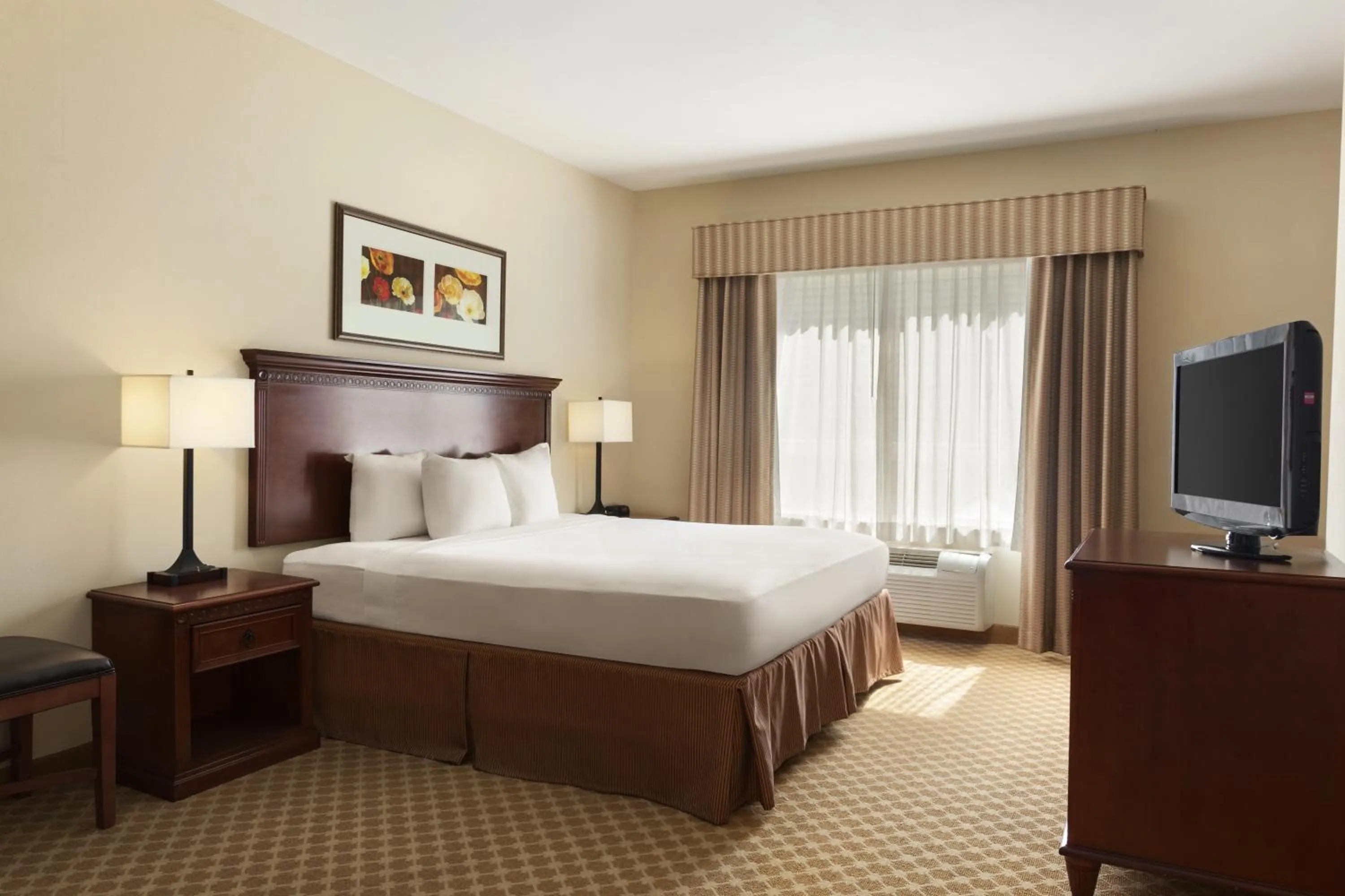 Photo of the whole room, Bed in Country Inn & Suites by Radisson, Saraland, AL