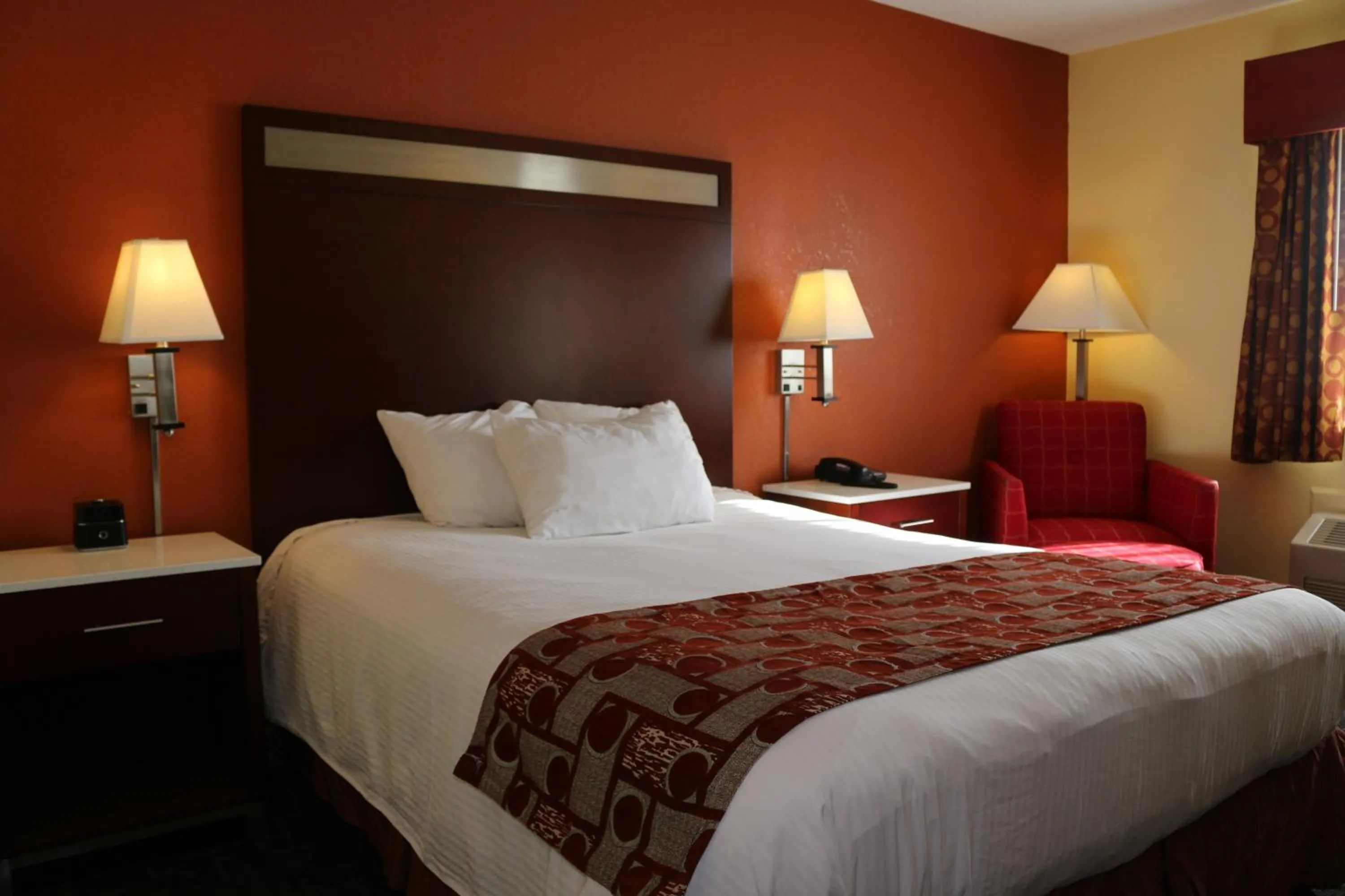 Bed in Baymont by Wyndham Washington Court House