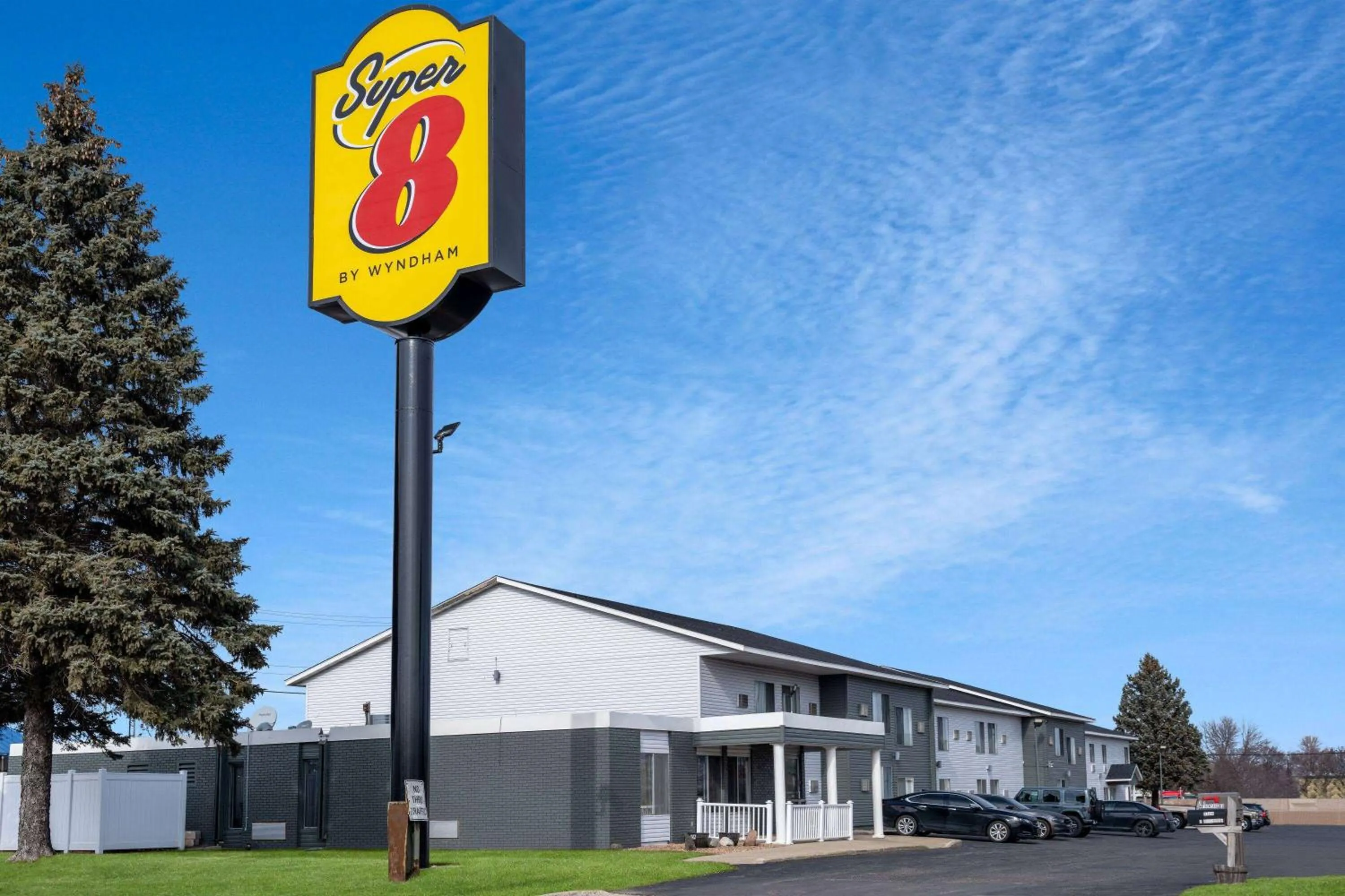 Property building in Super 8 by Wyndham Owatonna