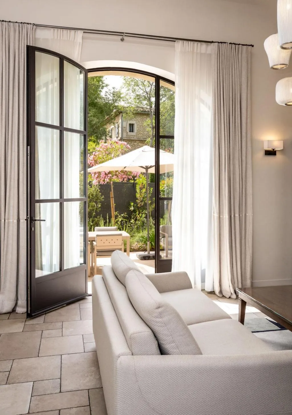 Bedroom, Bed in Le Vallon de Valrugues Hotel Spa & Villas