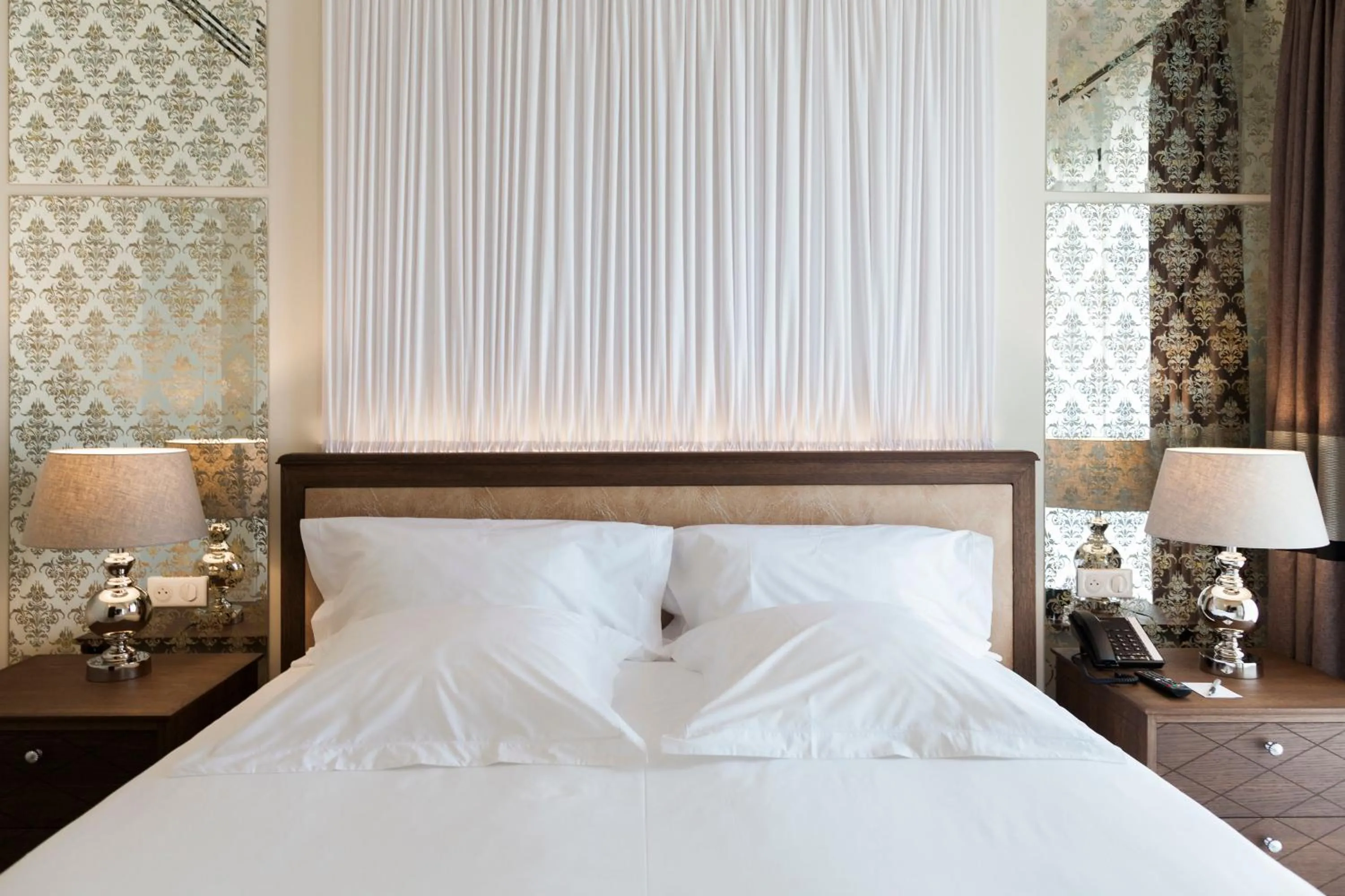 Bedroom, Bed in Le Vallon de Valrugues Hotel Spa & Villas