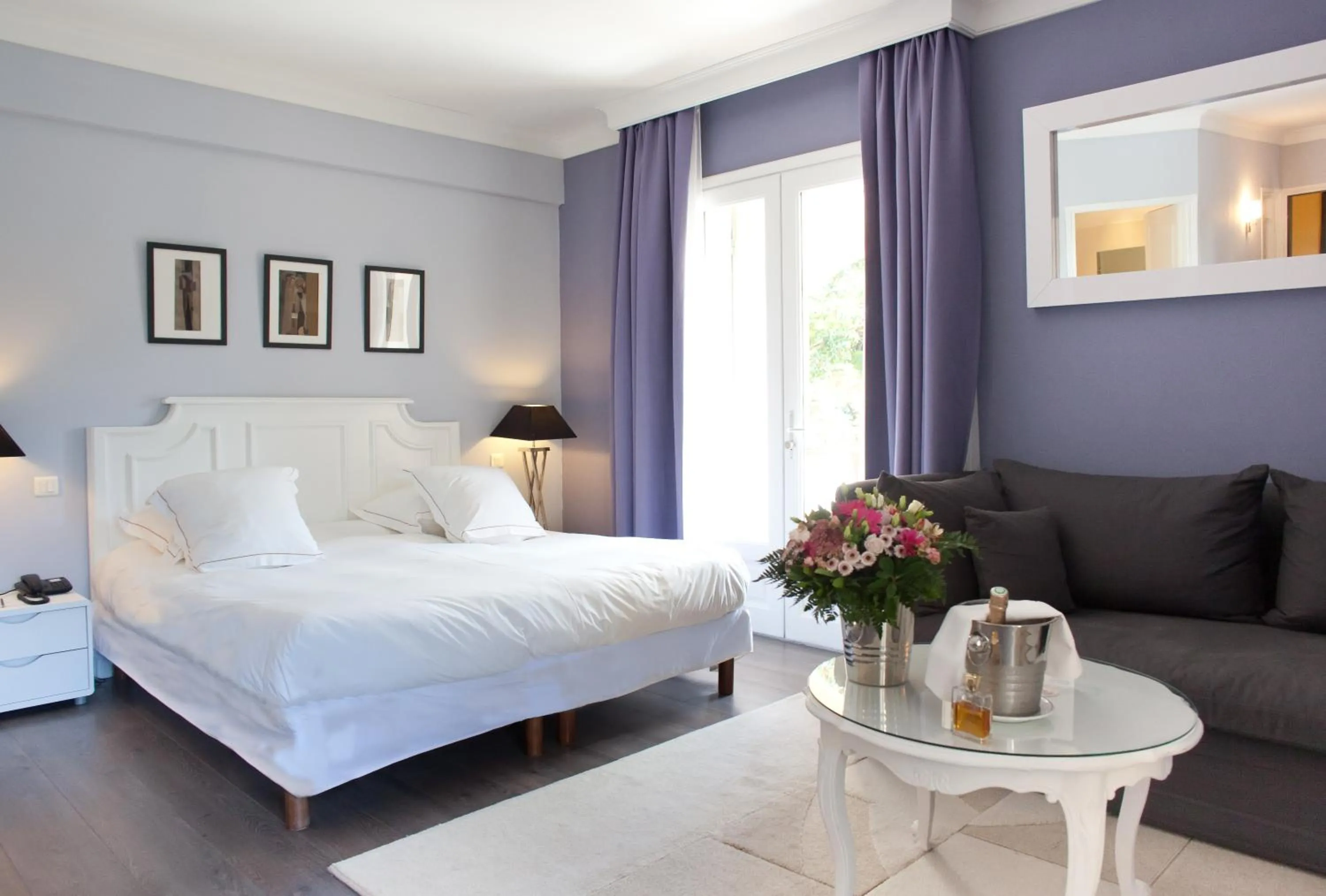 Bedroom, Bed in Le Vallon de Valrugues Hotel Spa & Villas