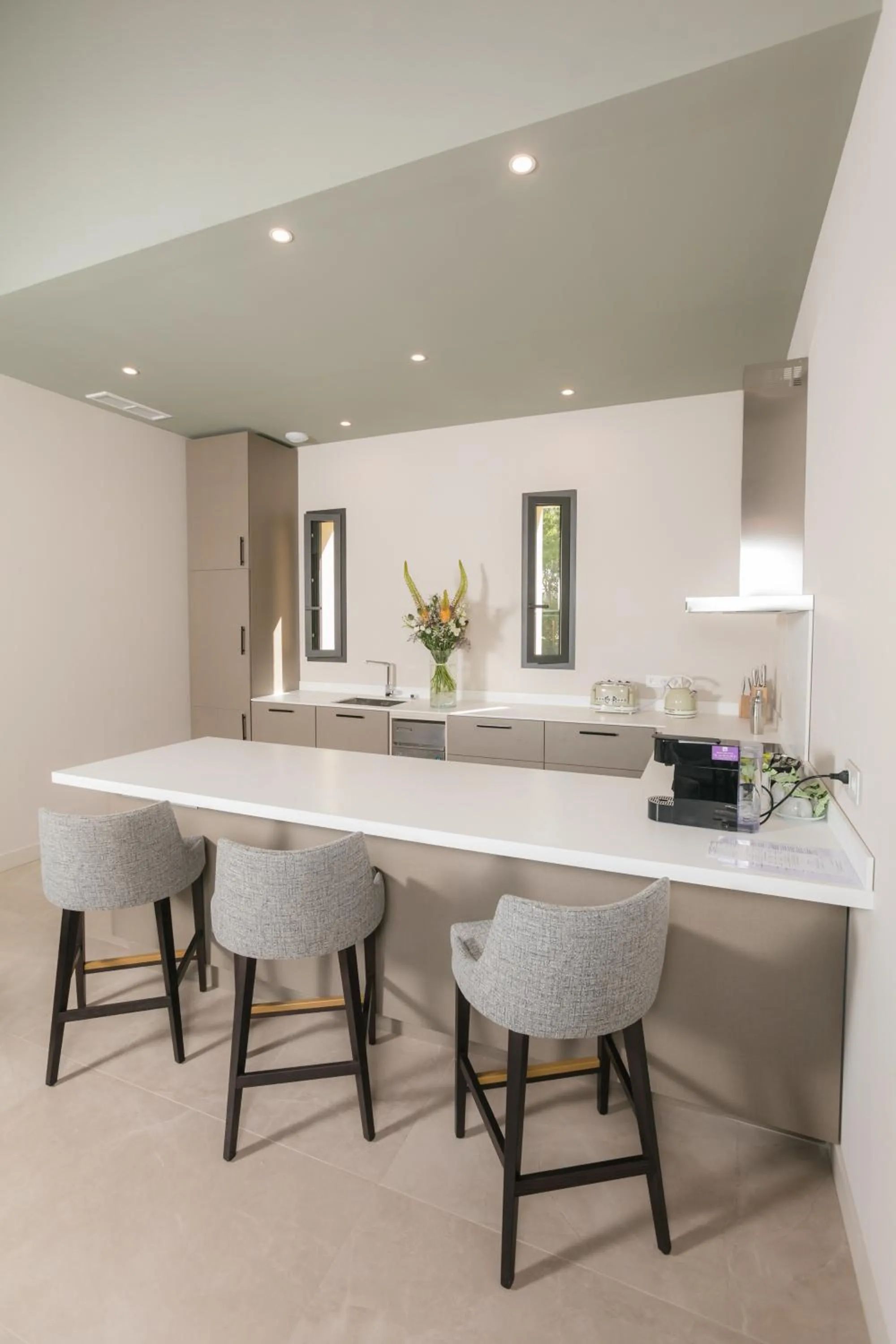 Kitchen or kitchenette in Le Vallon de Valrugues Hotel Spa & Villas