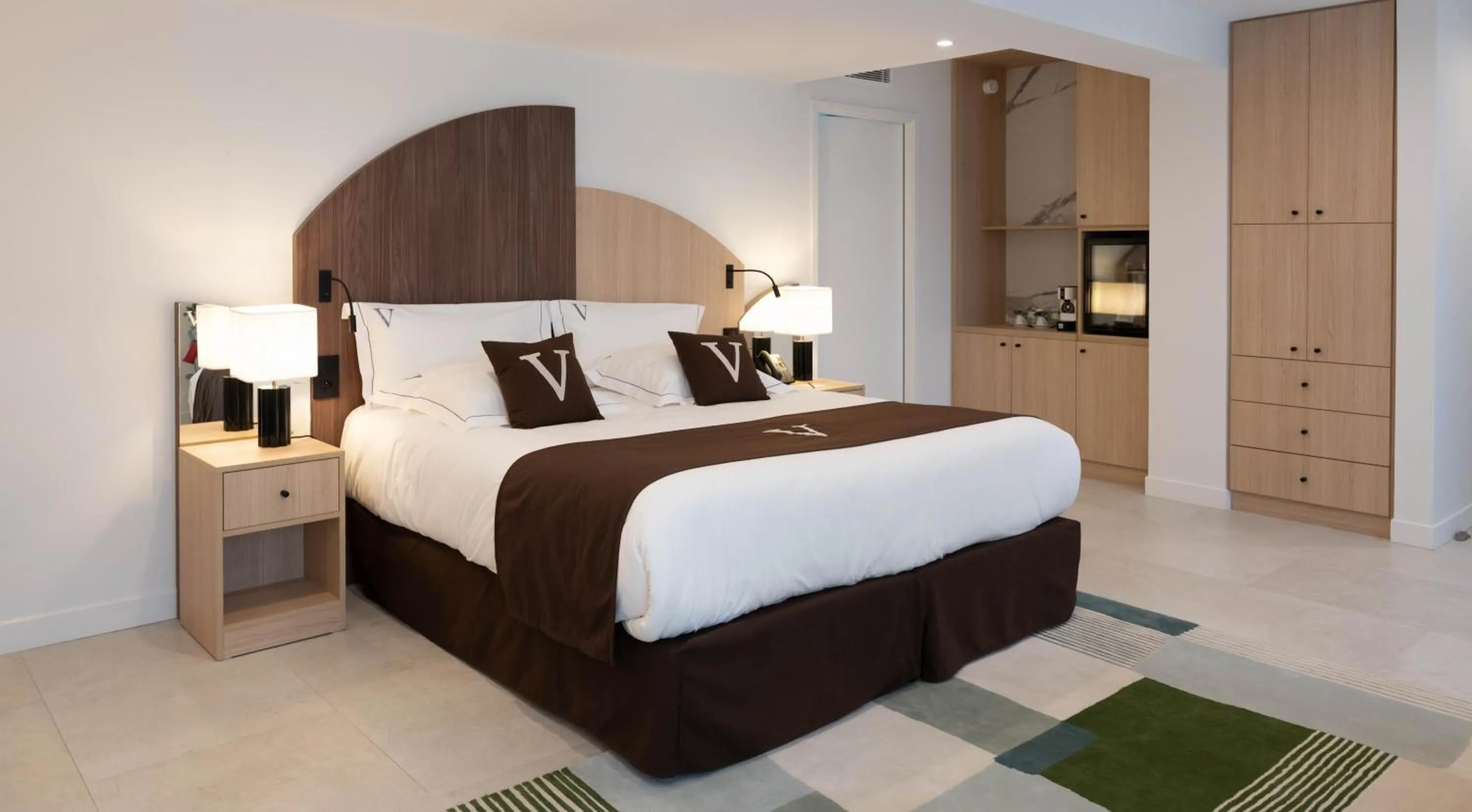 Bedroom, Bed in Le Vallon de Valrugues Hotel Spa & Villas