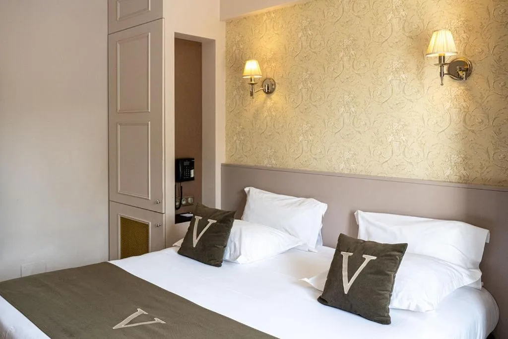 Bedroom, Bed in Le Vallon de Valrugues Hotel Spa & Villas