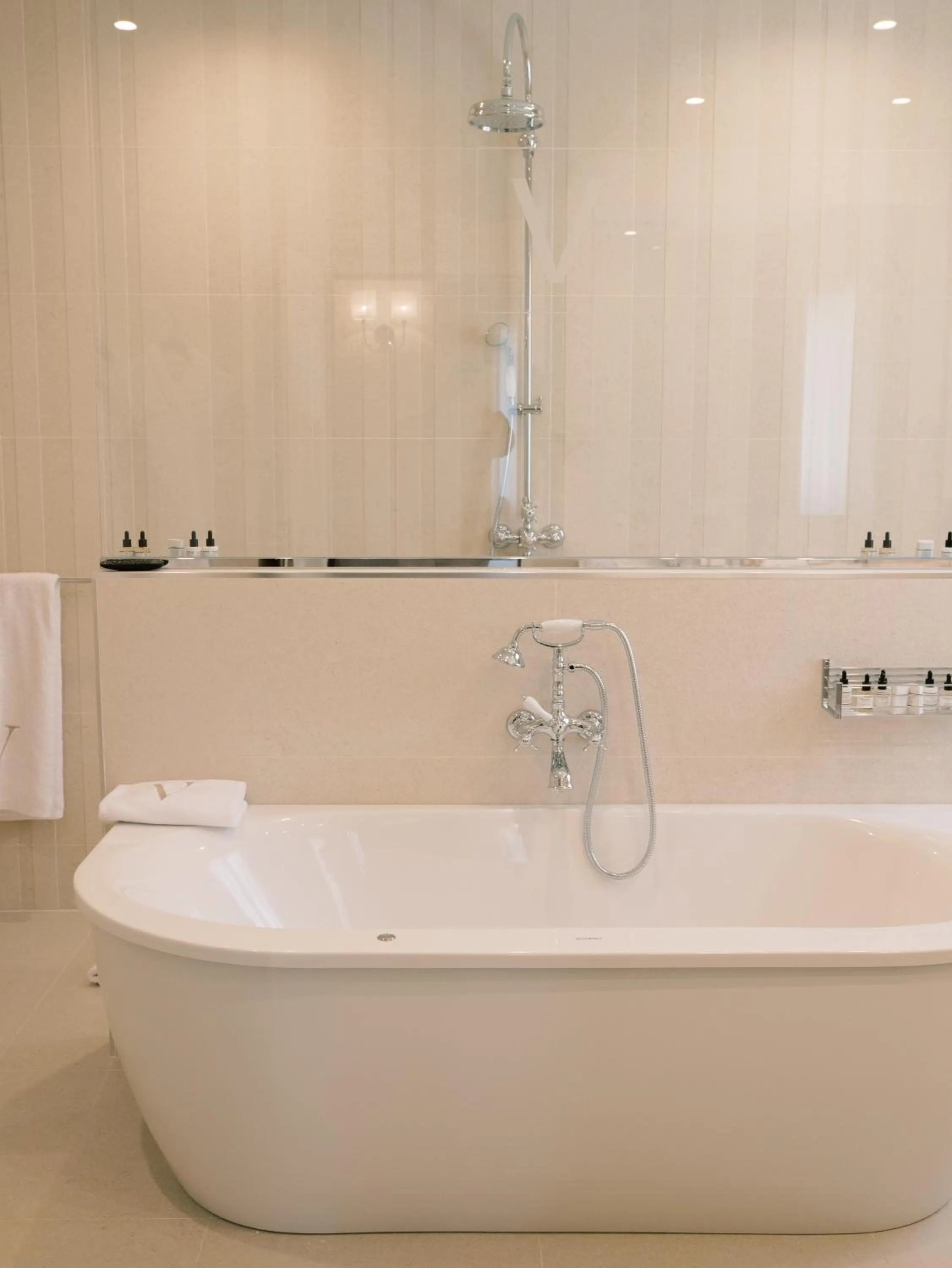 Bathroom in Le Vallon de Valrugues Hotel Spa & Villas