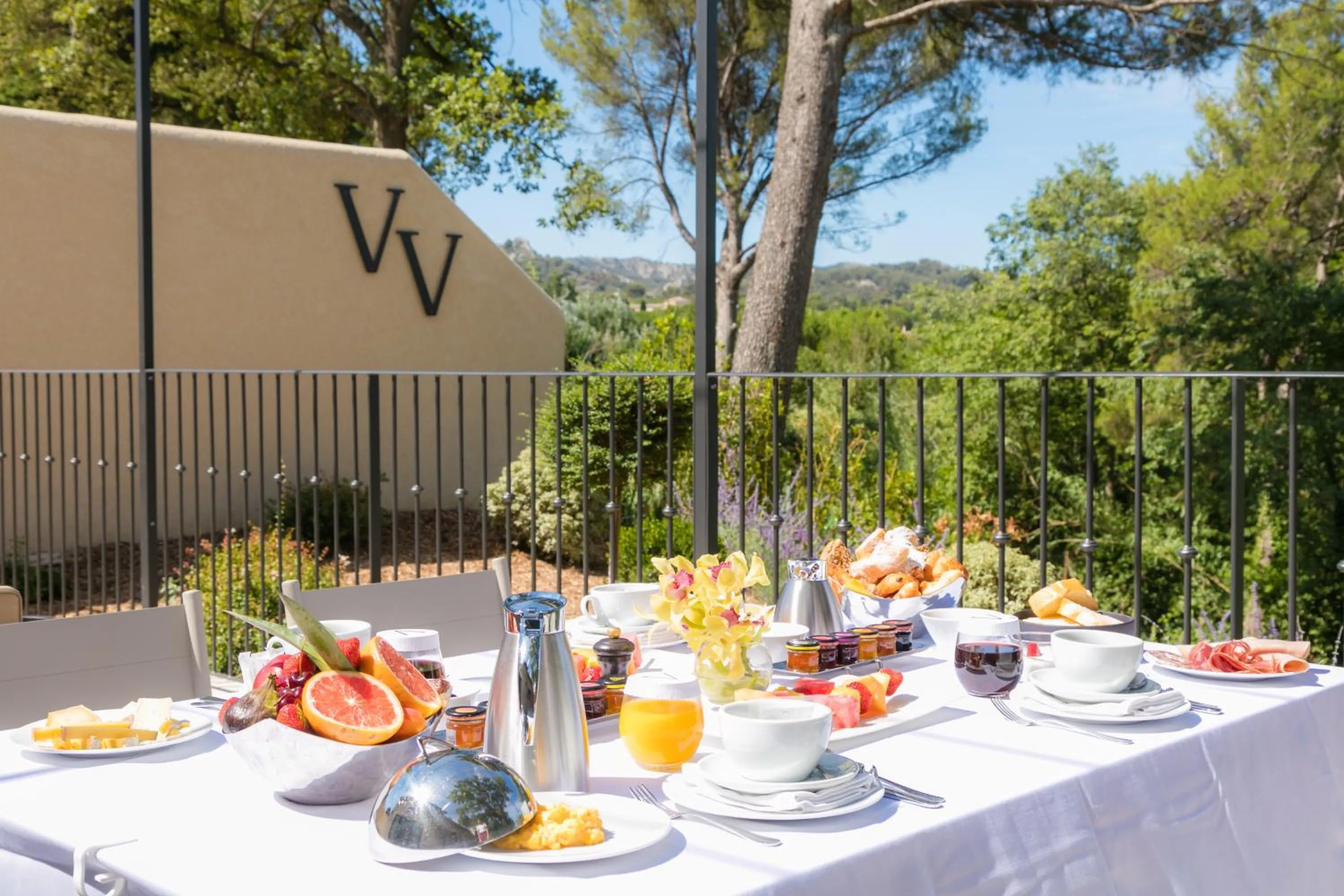 Breakfast in Le Vallon de Valrugues Hotel Spa & Villas