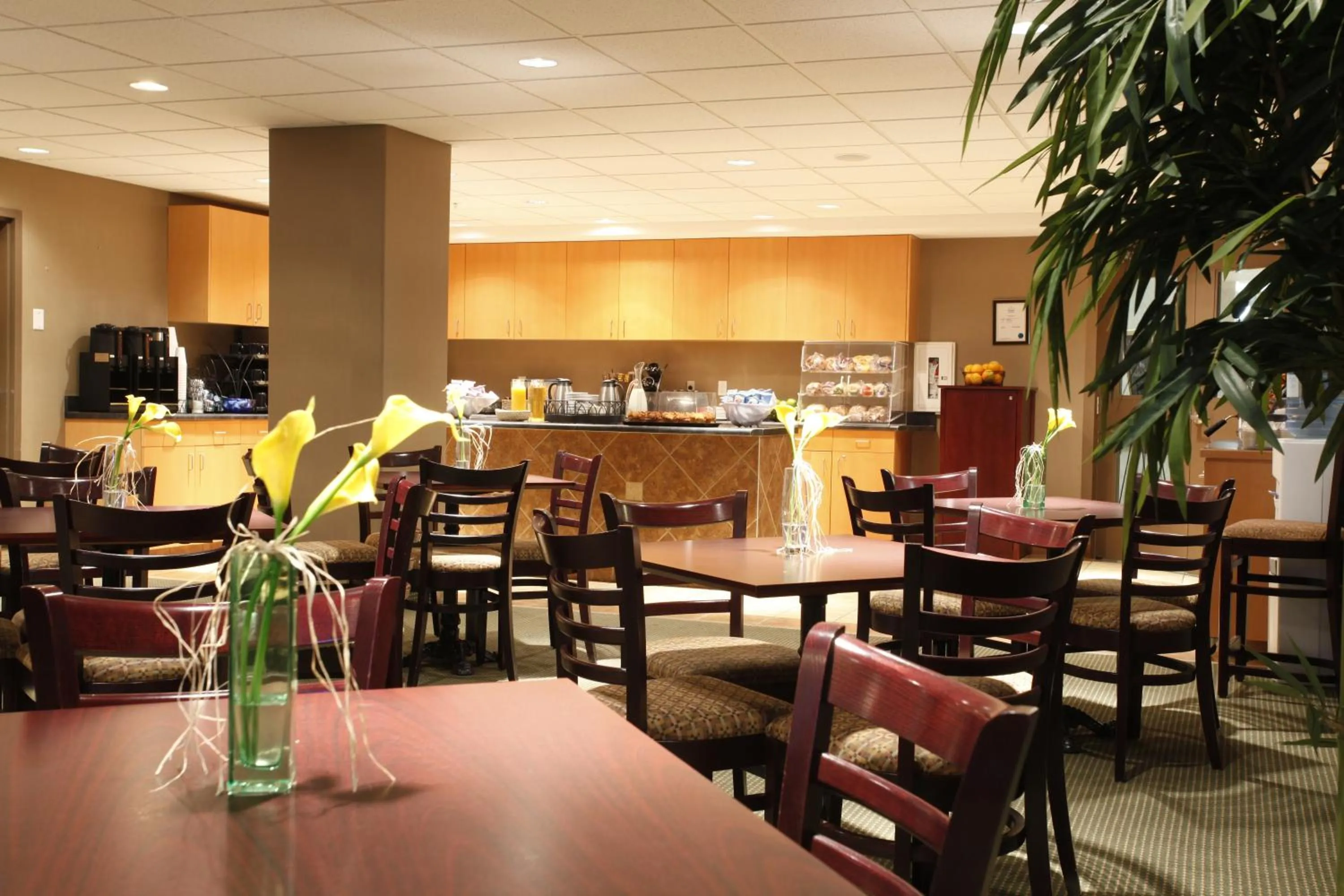 Restaurant/places to eat in Pomeroy Inn & Suites Fort St. John