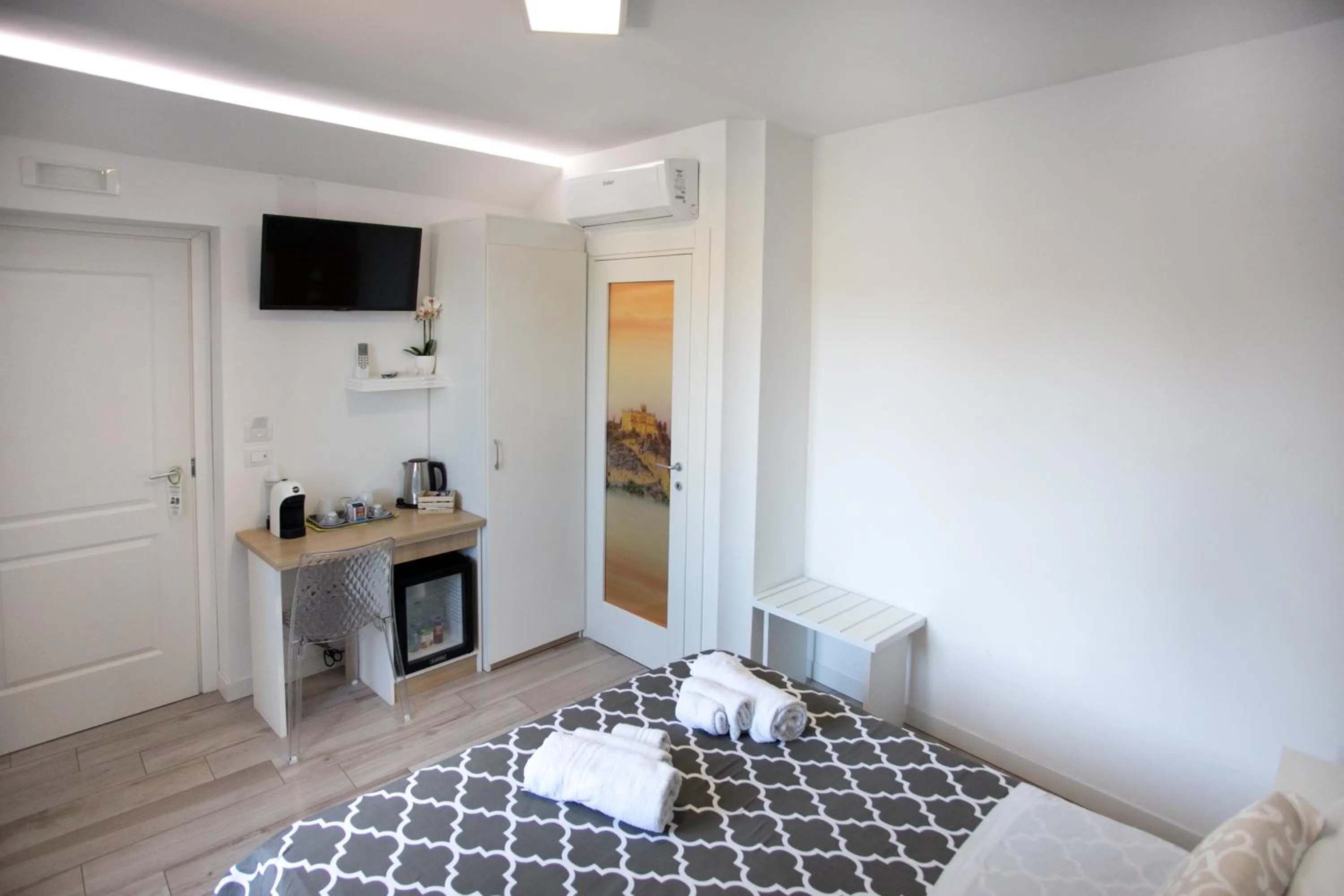 Bed in B&B Island Tropea -Sea View Rooms & Suites-