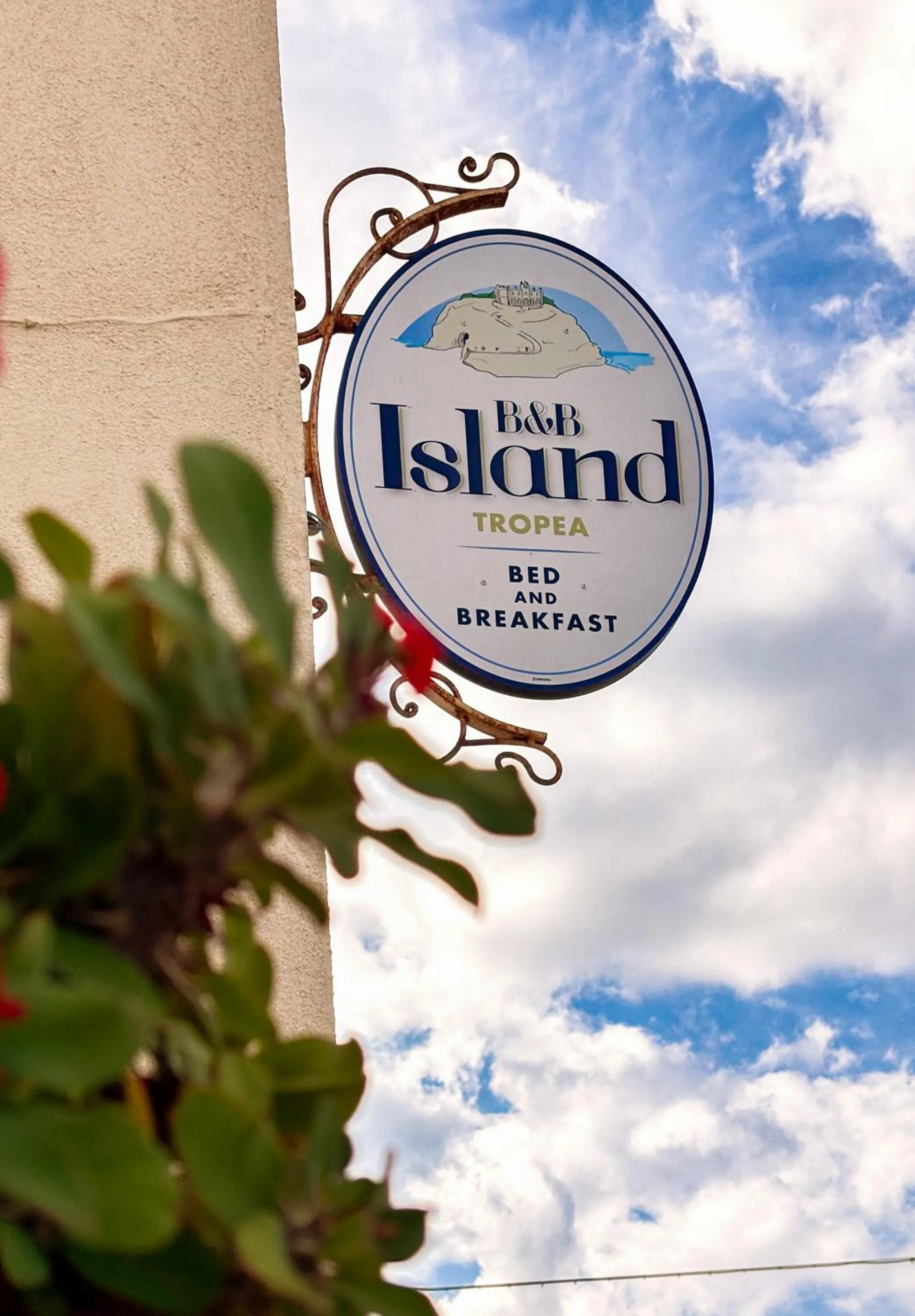 Property logo or sign in B&B Island Tropea -Sea View Rooms & Suites-