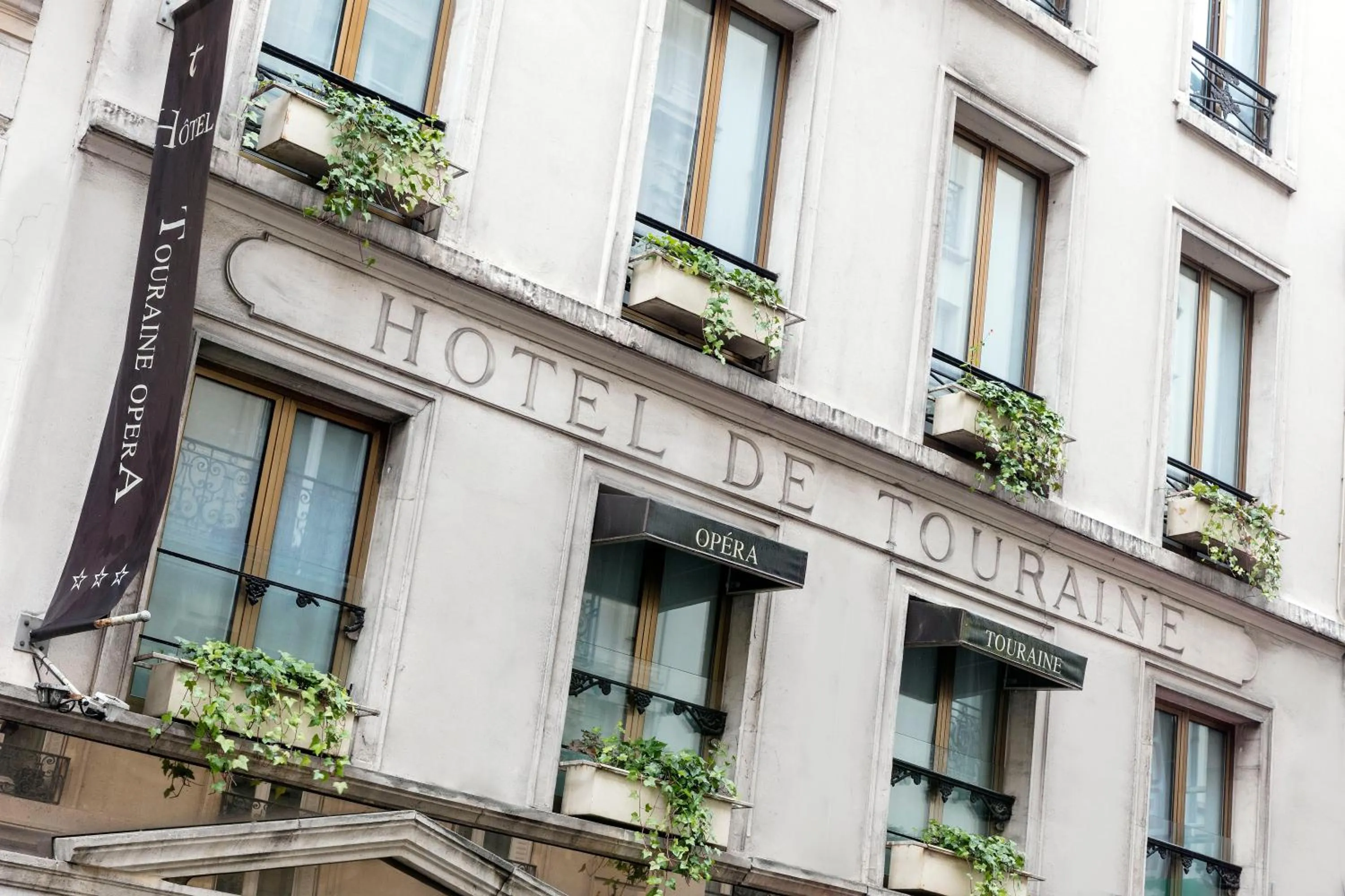 Facade/entrance in Hotel Touraine Opera