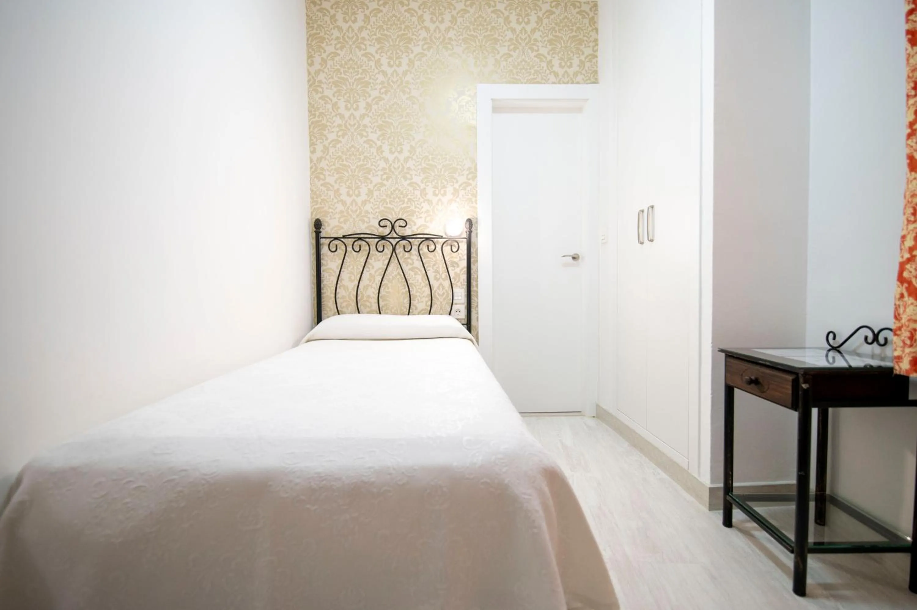 Decorative detail, Bed in Hotel Manzanito