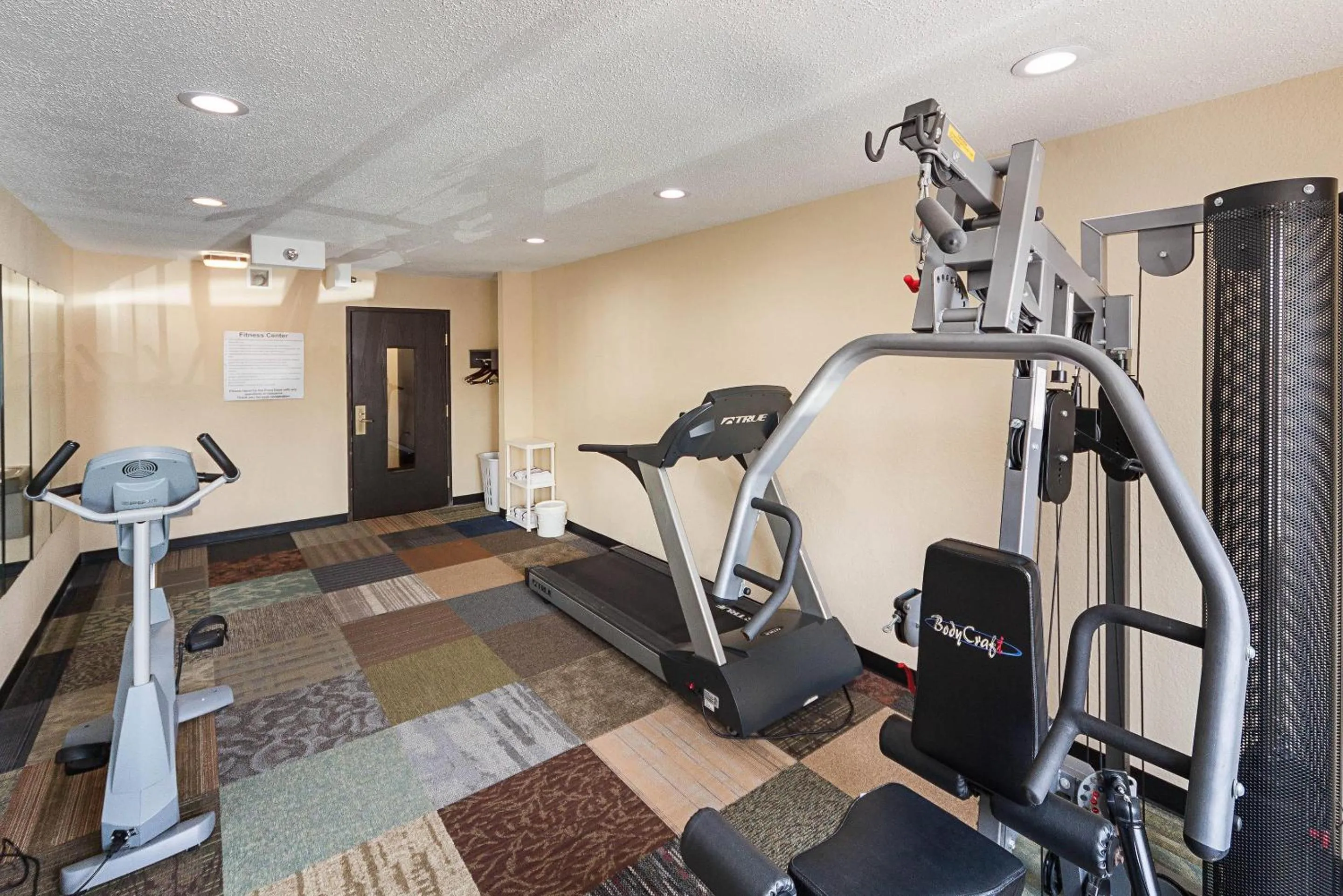 Fitness centre/facilities in Quality Inn Decatur near US-224