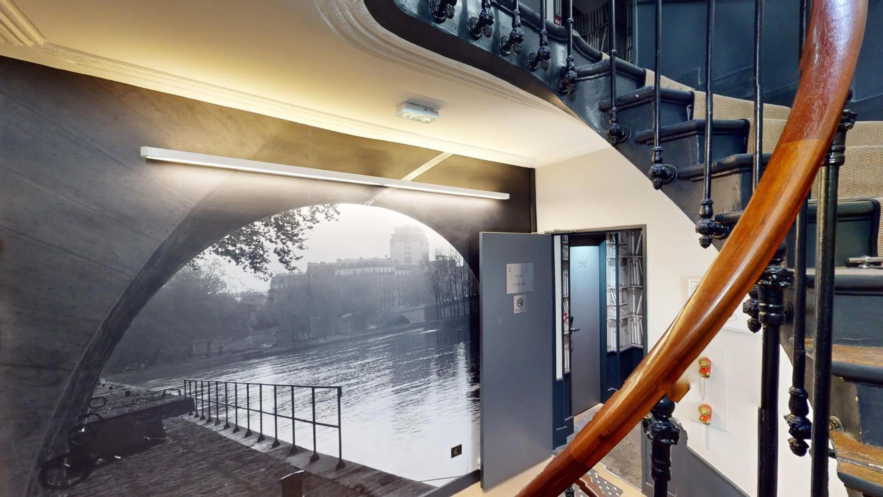 Decorative detail in Best Western Hotel Opéra Drouot