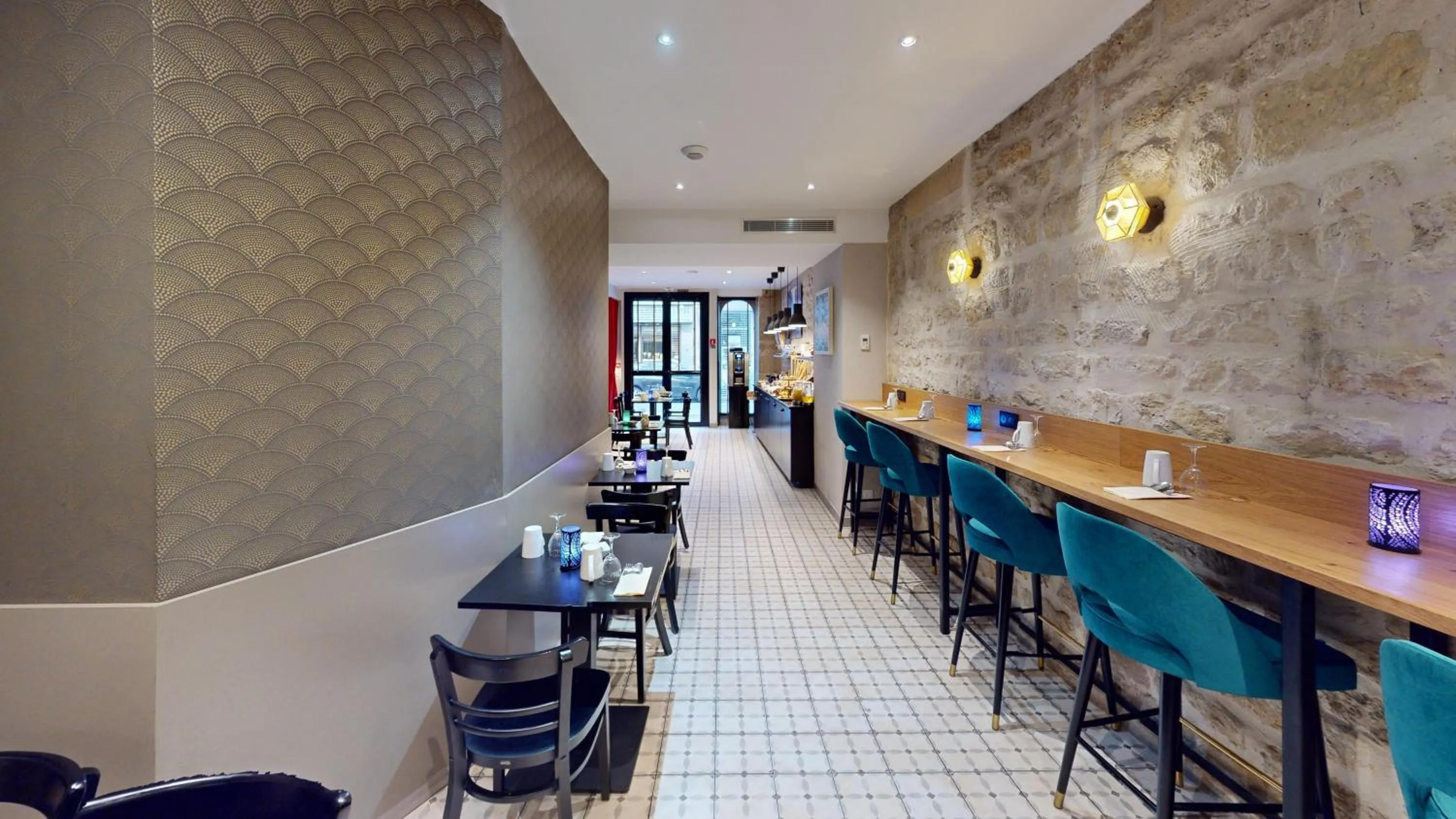 Buffet breakfast in Best Western Hotel Opéra Drouot