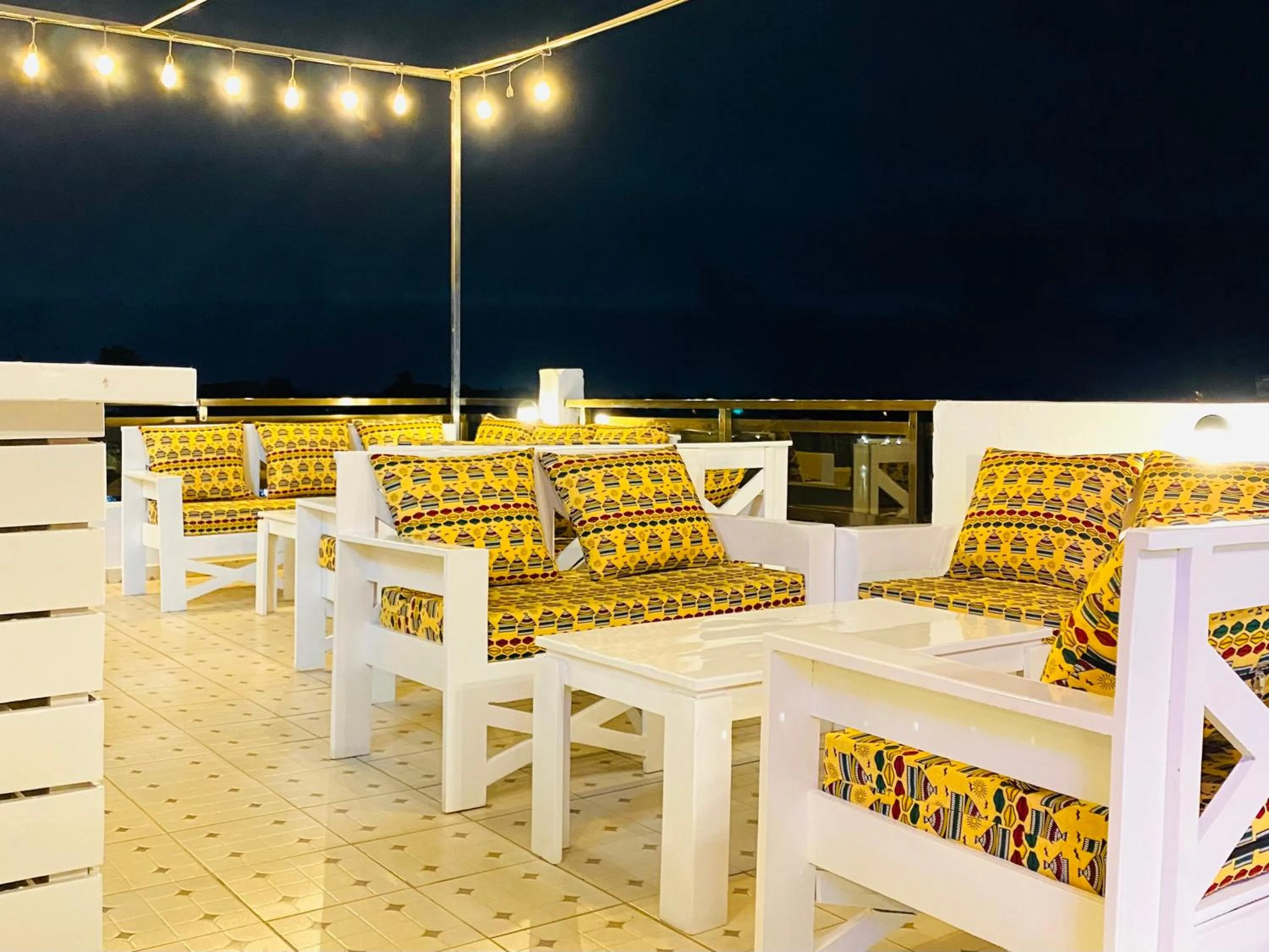 Restaurant/places to eat in GRACE LODGE