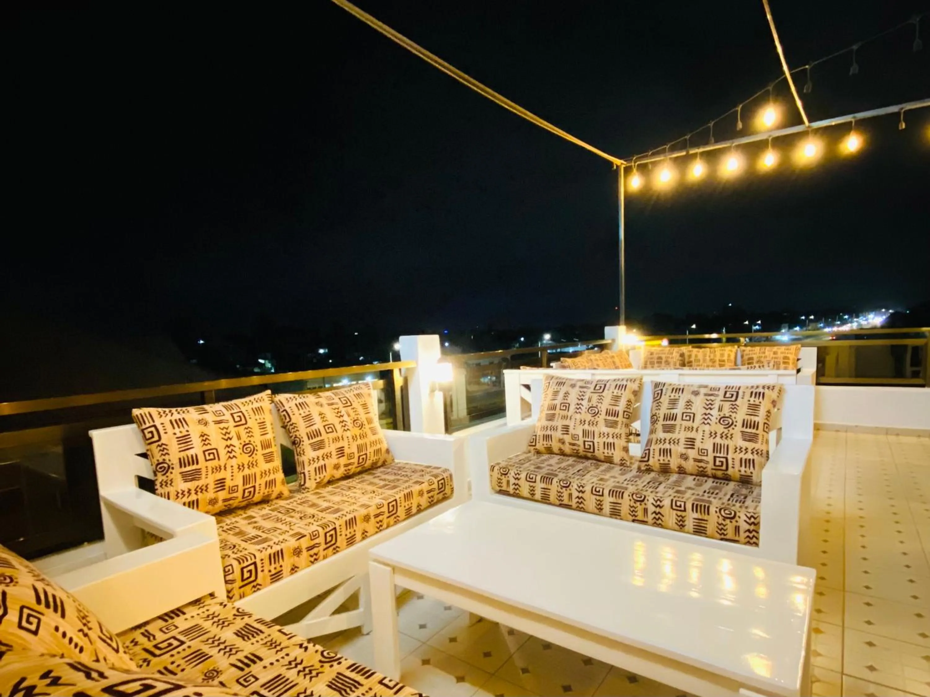 Restaurant/places to eat in GRACE LODGE