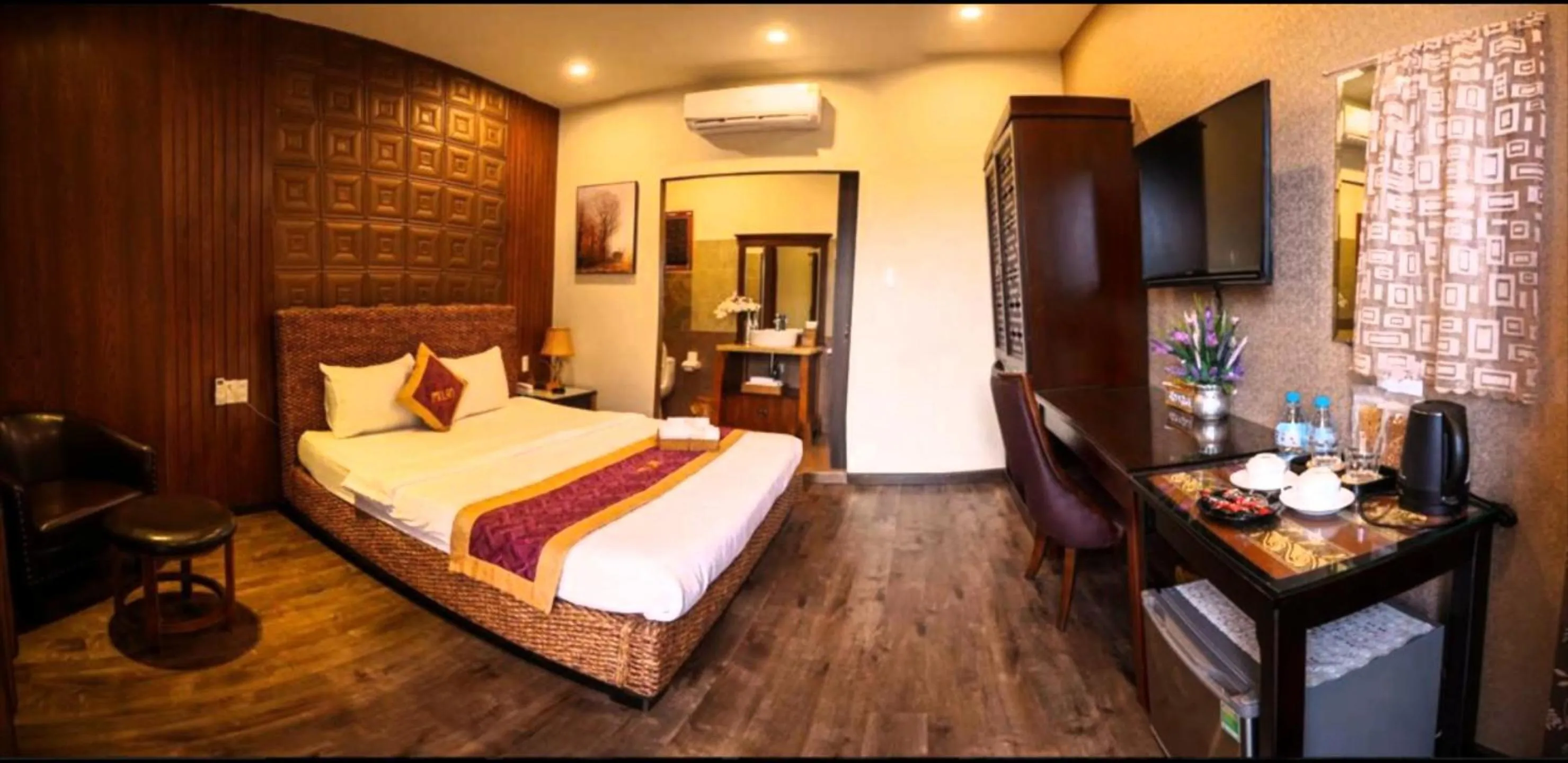 Photo of the whole room, Bed in Mi Lan Boutique Resort