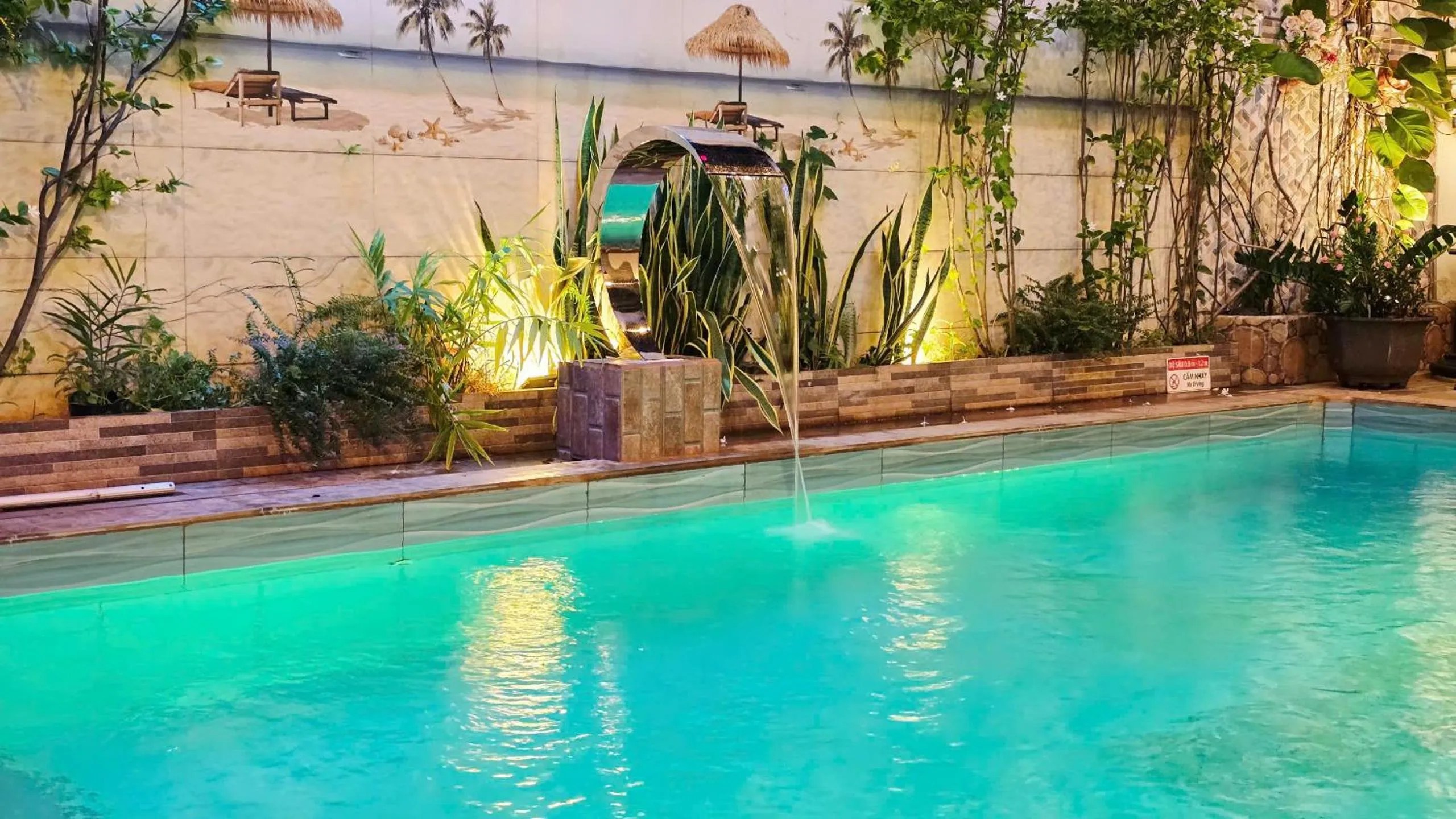 Swimming pool in Mi Lan Boutique Resort