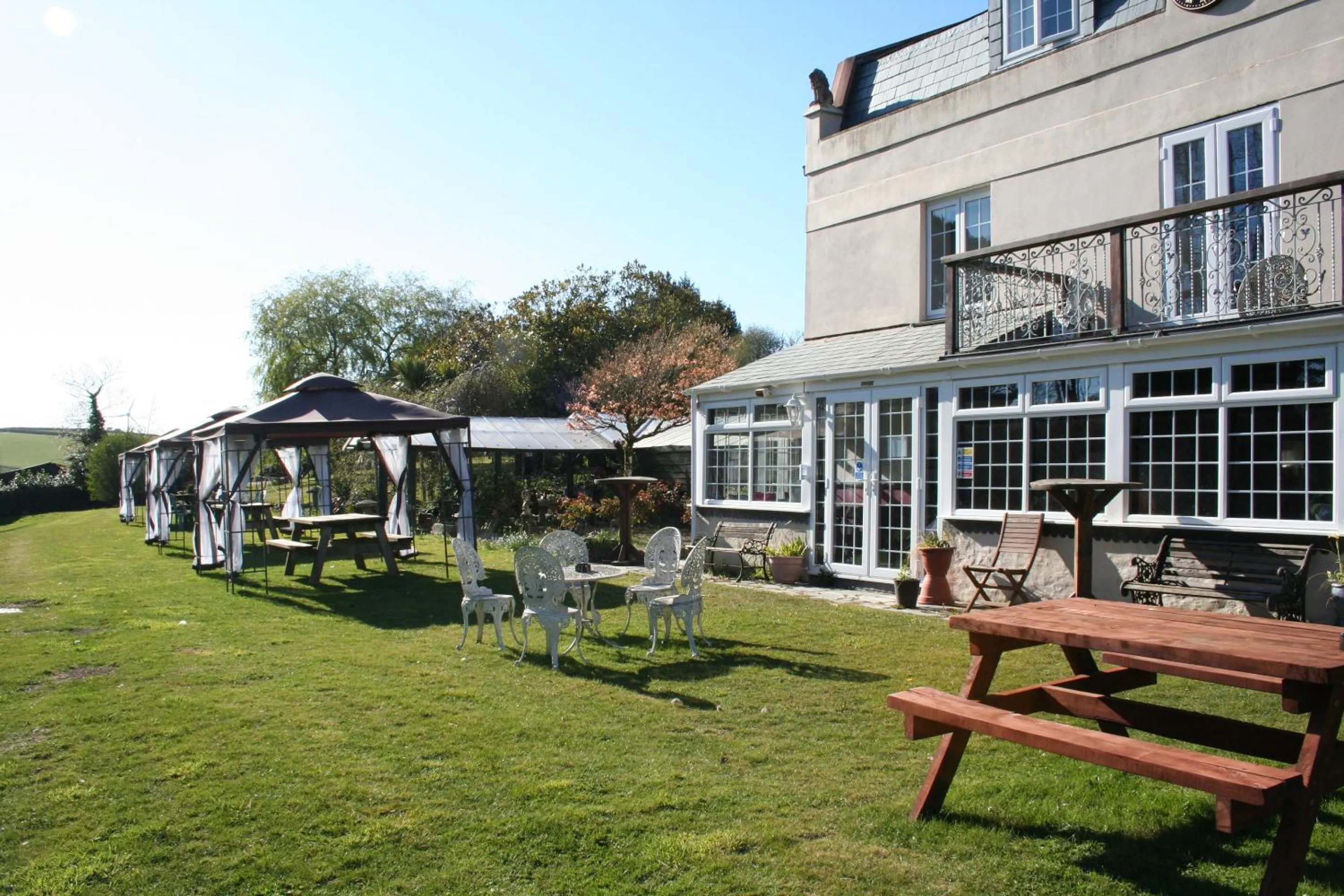 Garden in Great Trethew Hotel - Self Catering Lodges - Bar & Restaurant