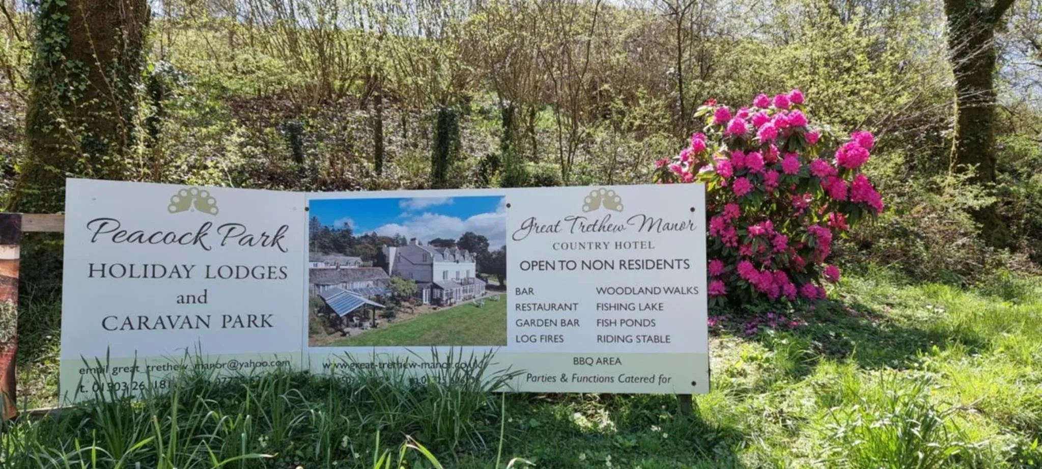 Property building in Great Trethew Hotel - Self Catering Lodges - Bar & Restaurant