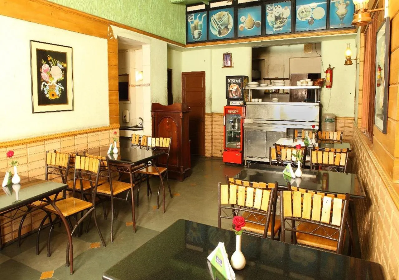 Restaurant/places to eat in Yuvarani Residency