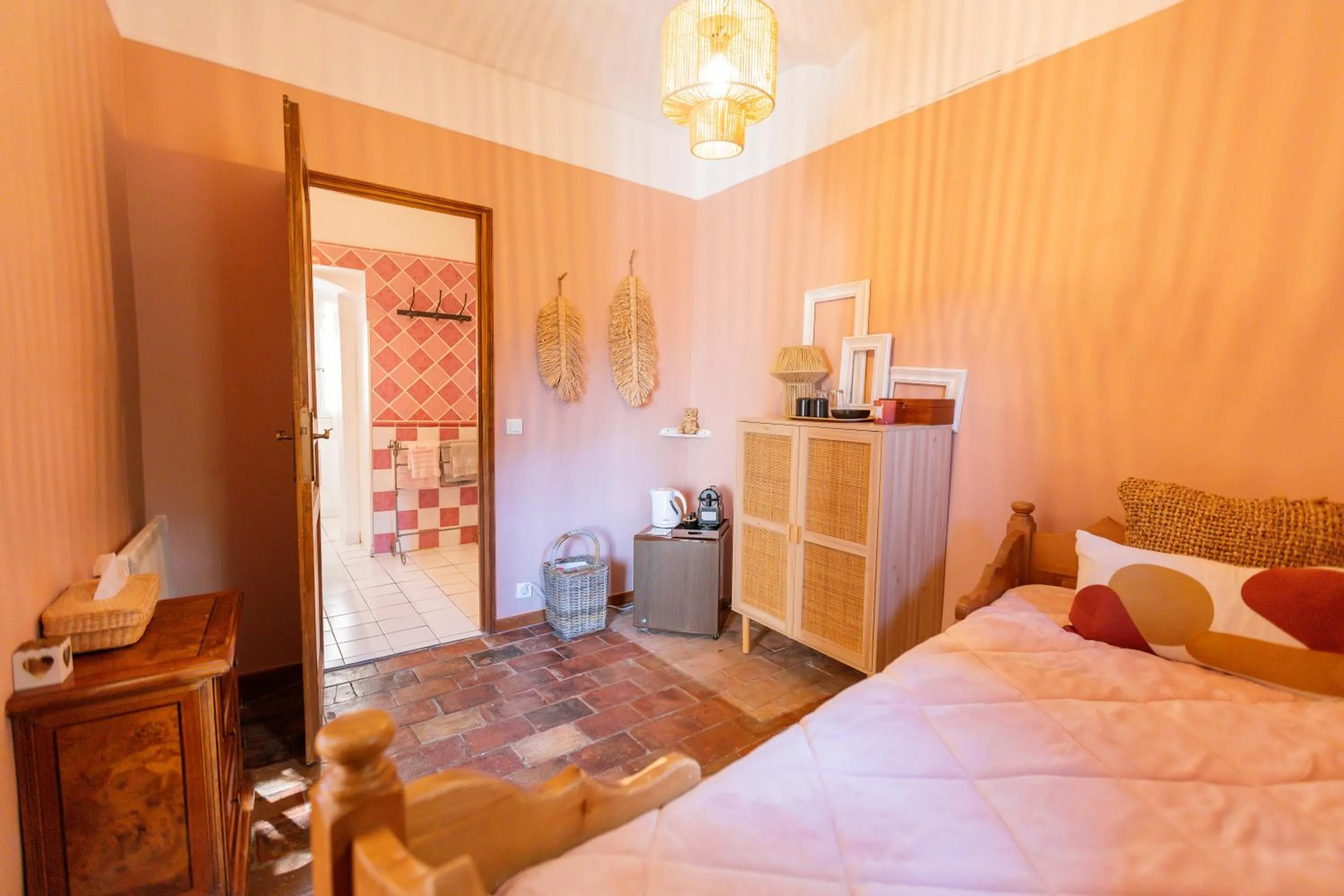 Bedroom, Bed in Le Mas Fraissinet