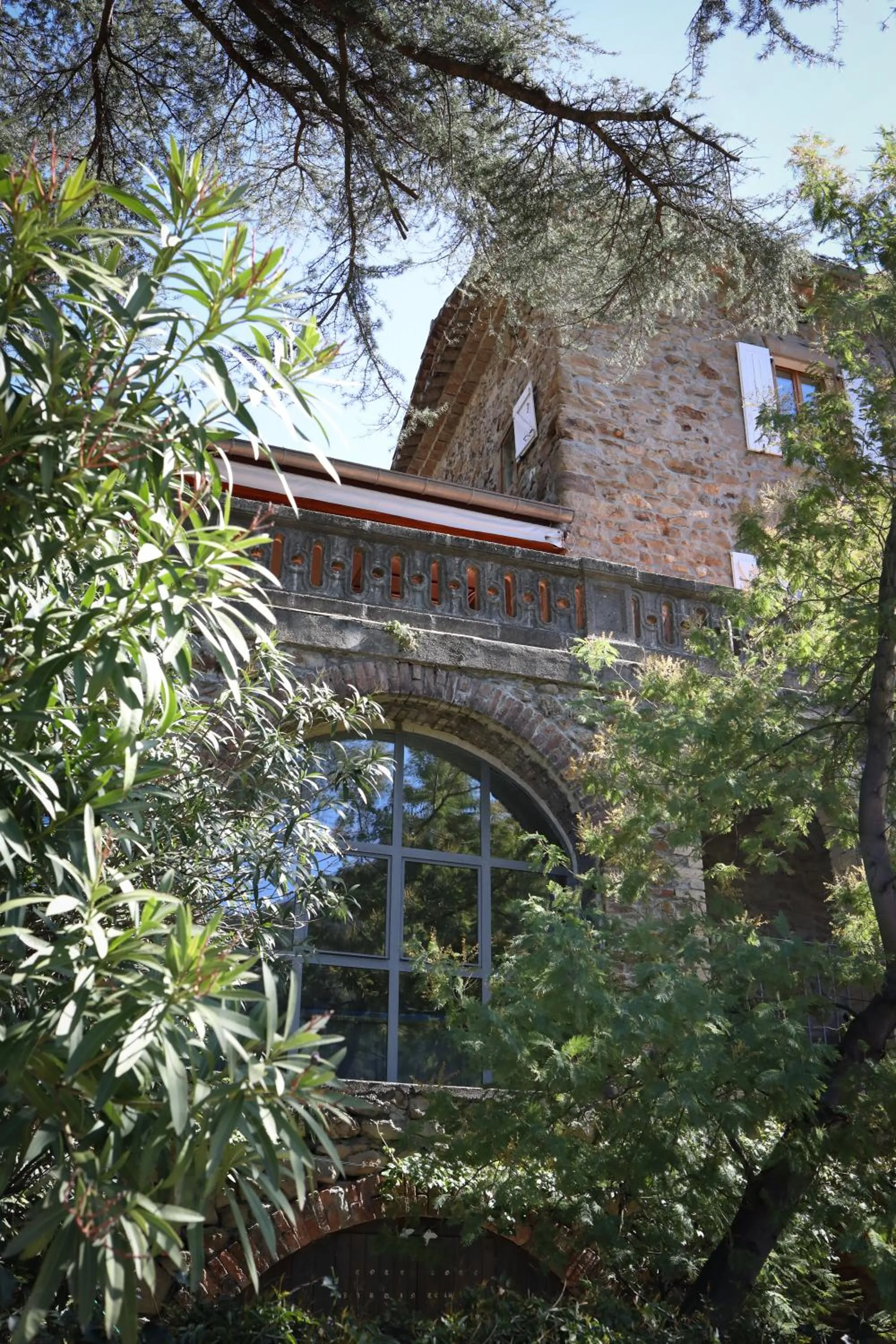 Property building in Le Mas Fraissinet