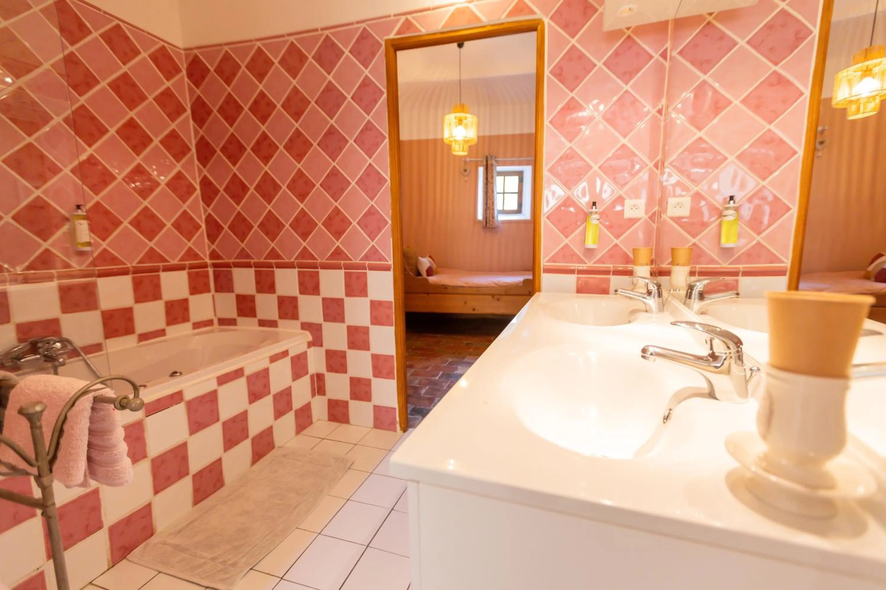 Bathroom in Le Mas Fraissinet