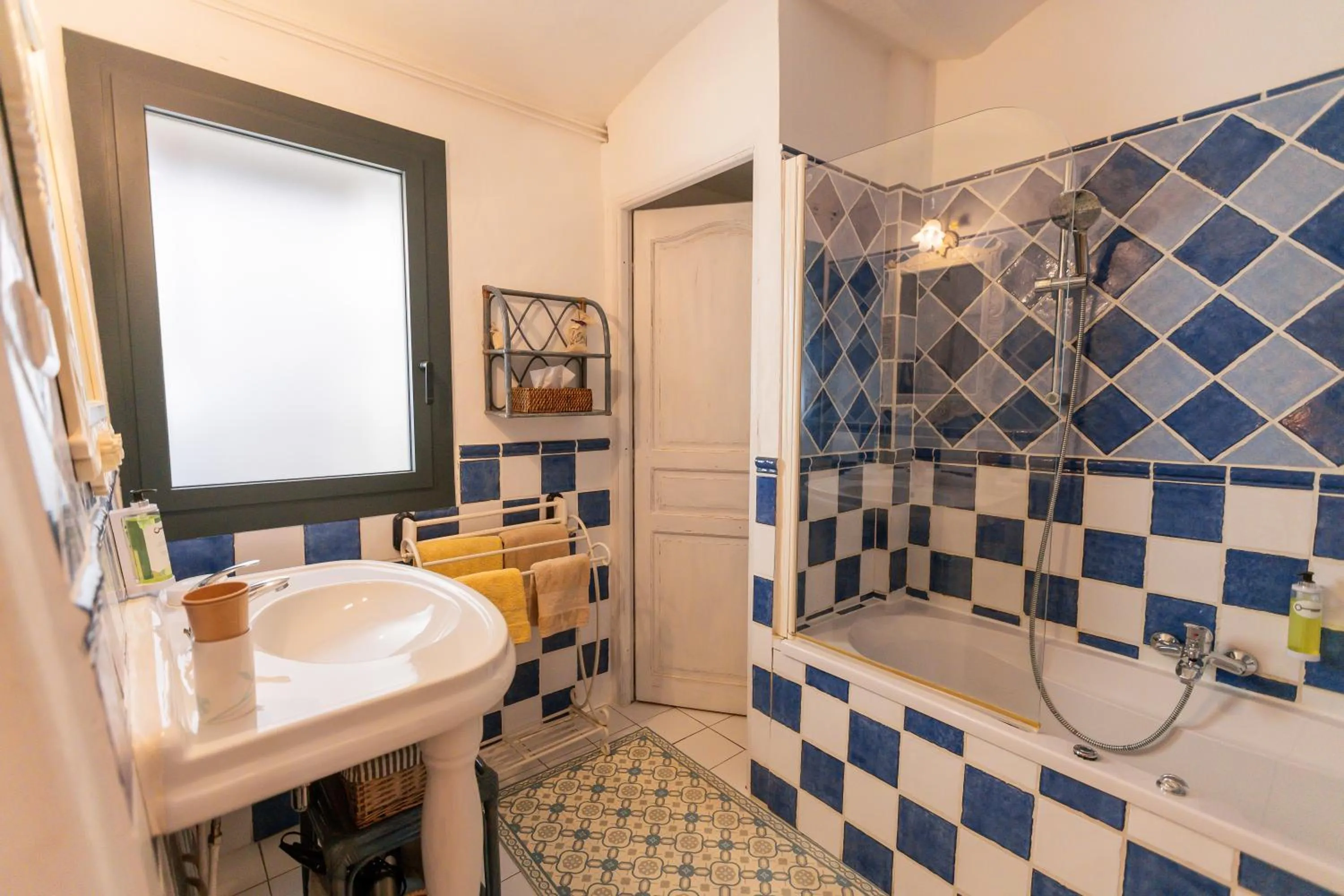 Bathroom in Le Mas Fraissinet