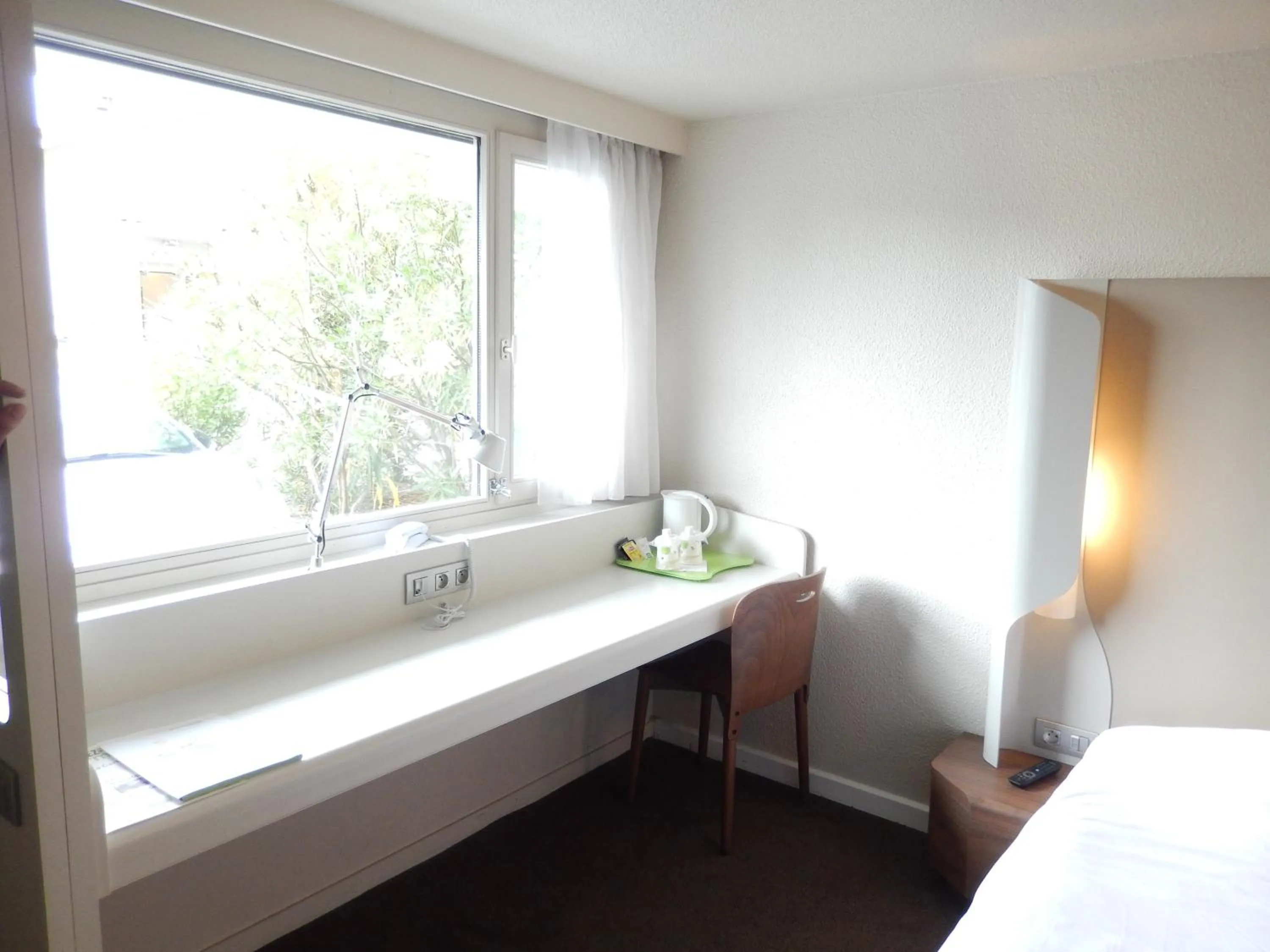 Coffee/tea facilities, Bed in Campanile Biarritz