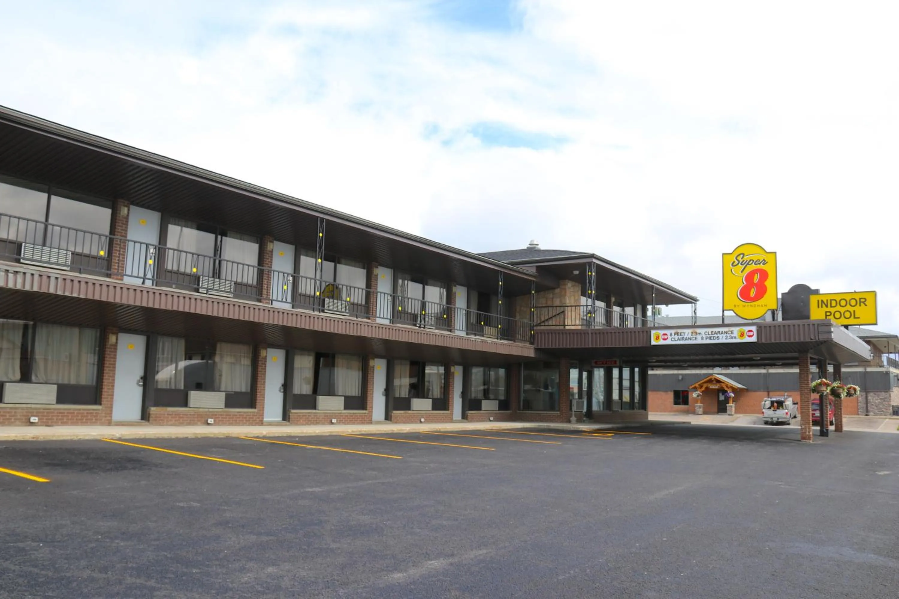 Property building in Super 8 by Wyndham Hearst ON