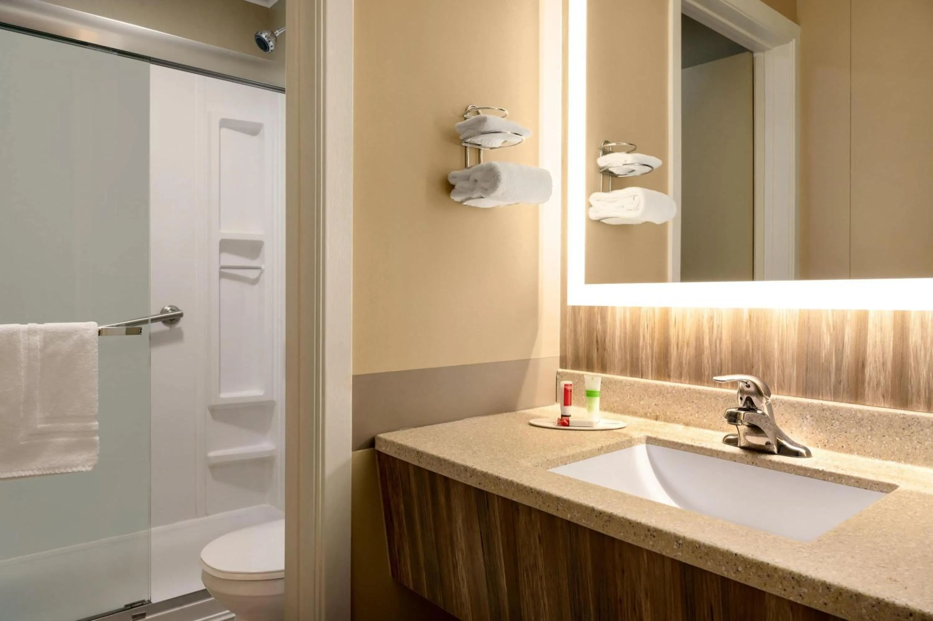 Bathroom in Super 8 by Wyndham Hearst ON