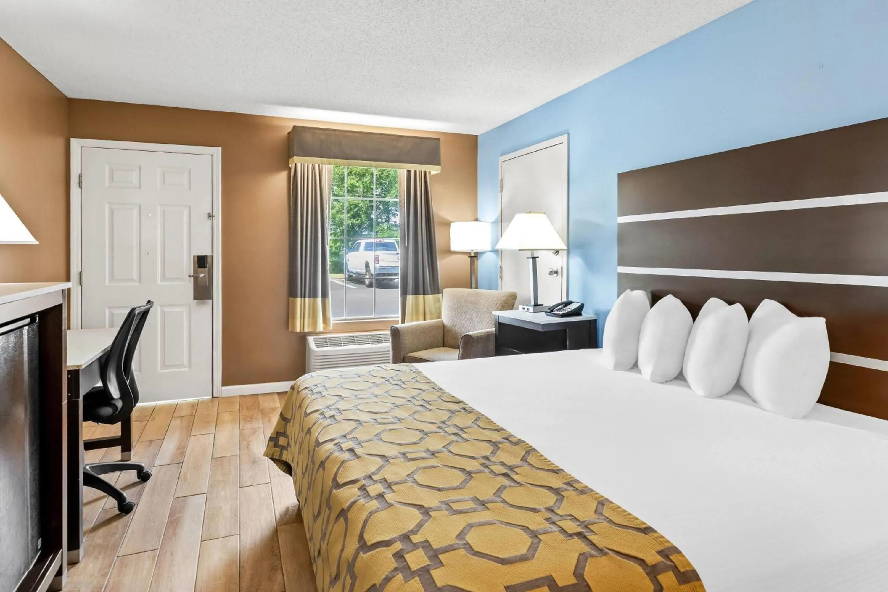 Bed in Baymont by Wyndham Forest City