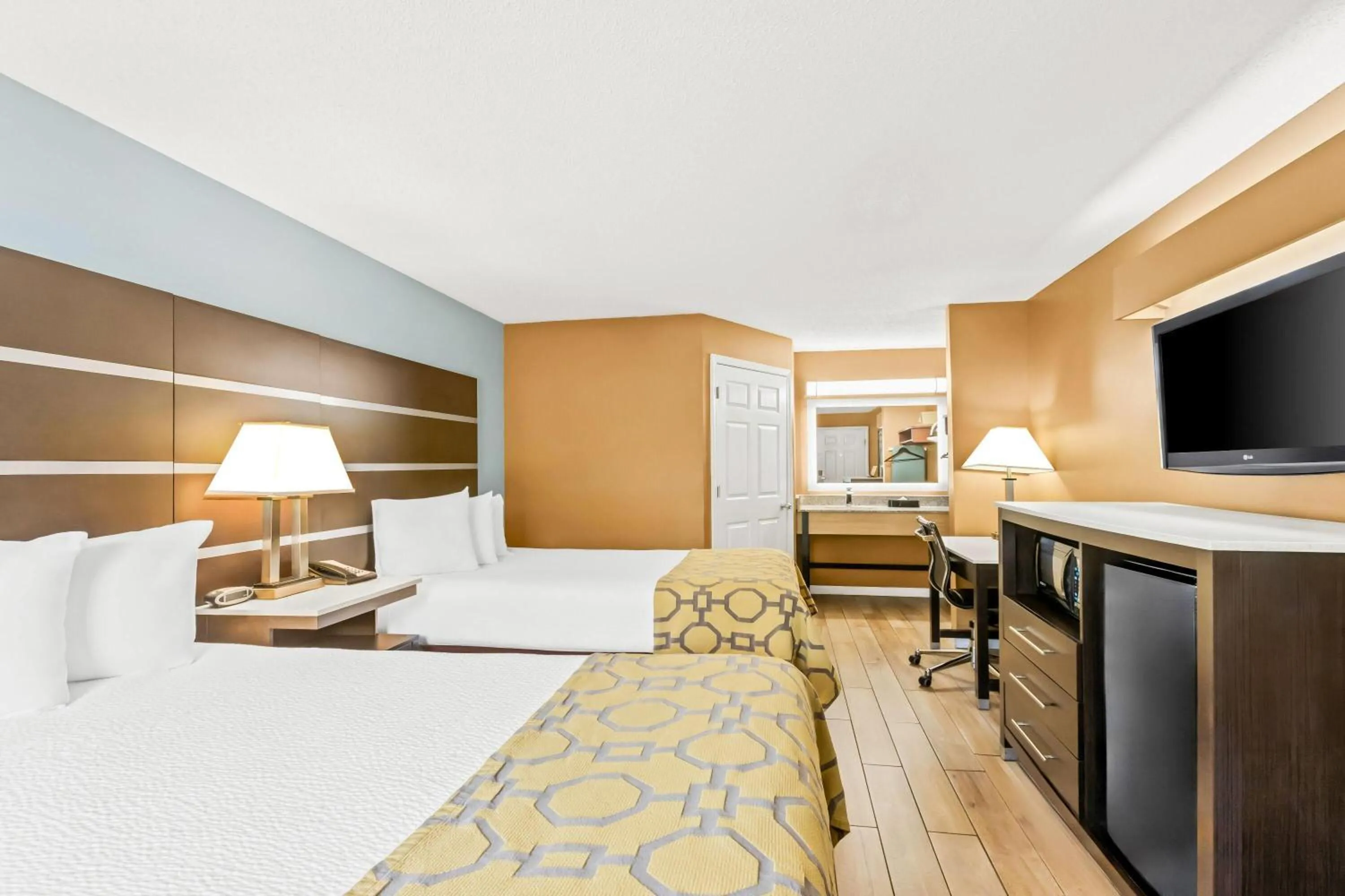 Bed in Baymont by Wyndham Forest City