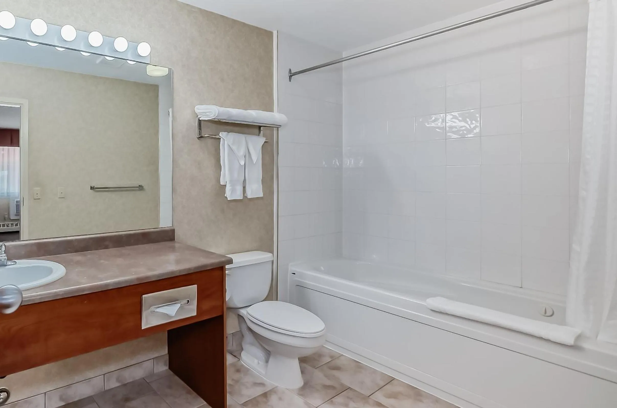 Bathroom in Stony Plain Inn & Suites