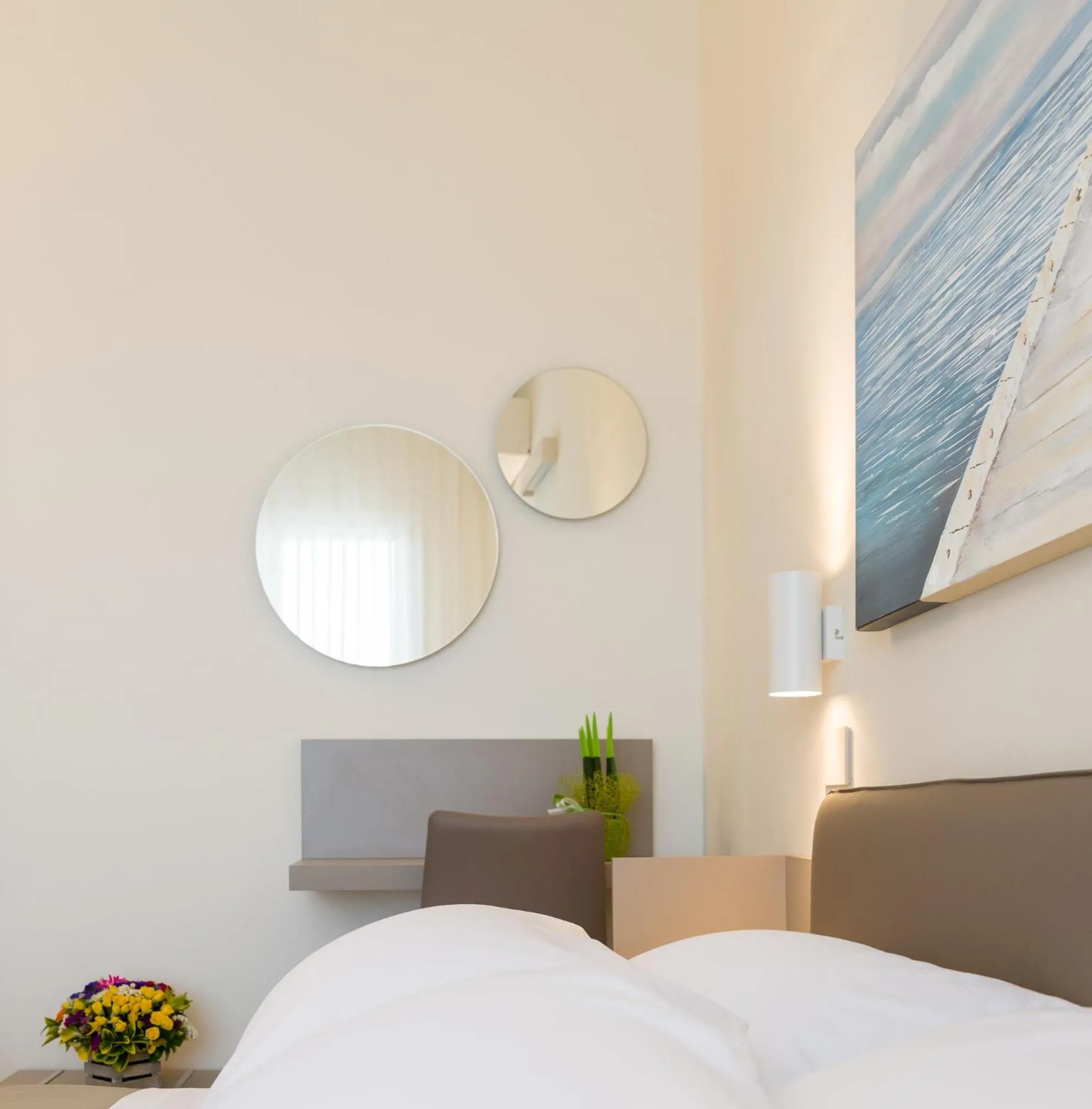 Photo of the whole room, Bed in kamilia guestrooms