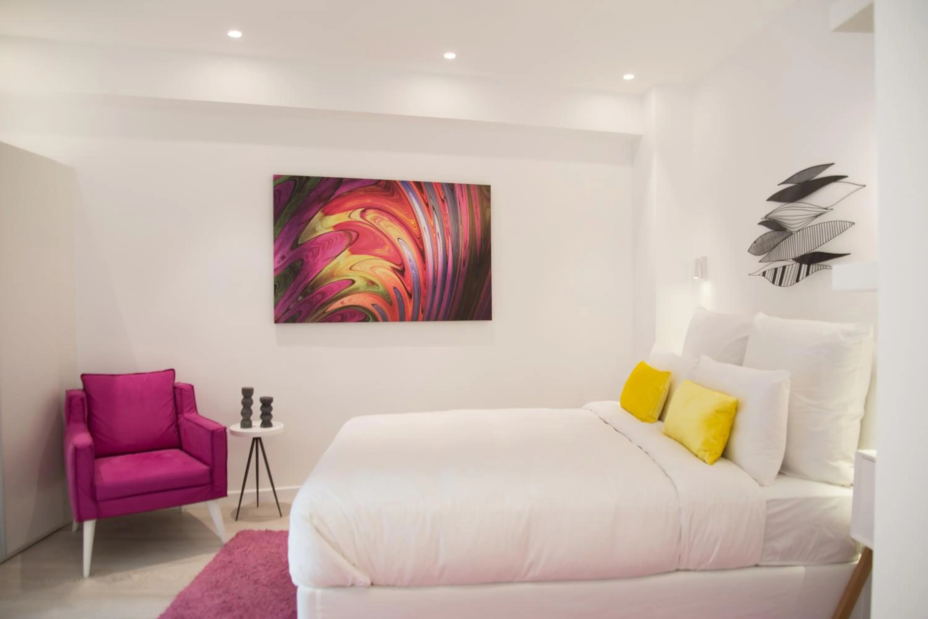 Bed in PINACOTA SUITES ATHENS