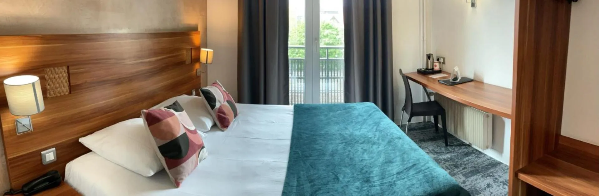 Bed in The Originals City, Hôtel Colmar Gare