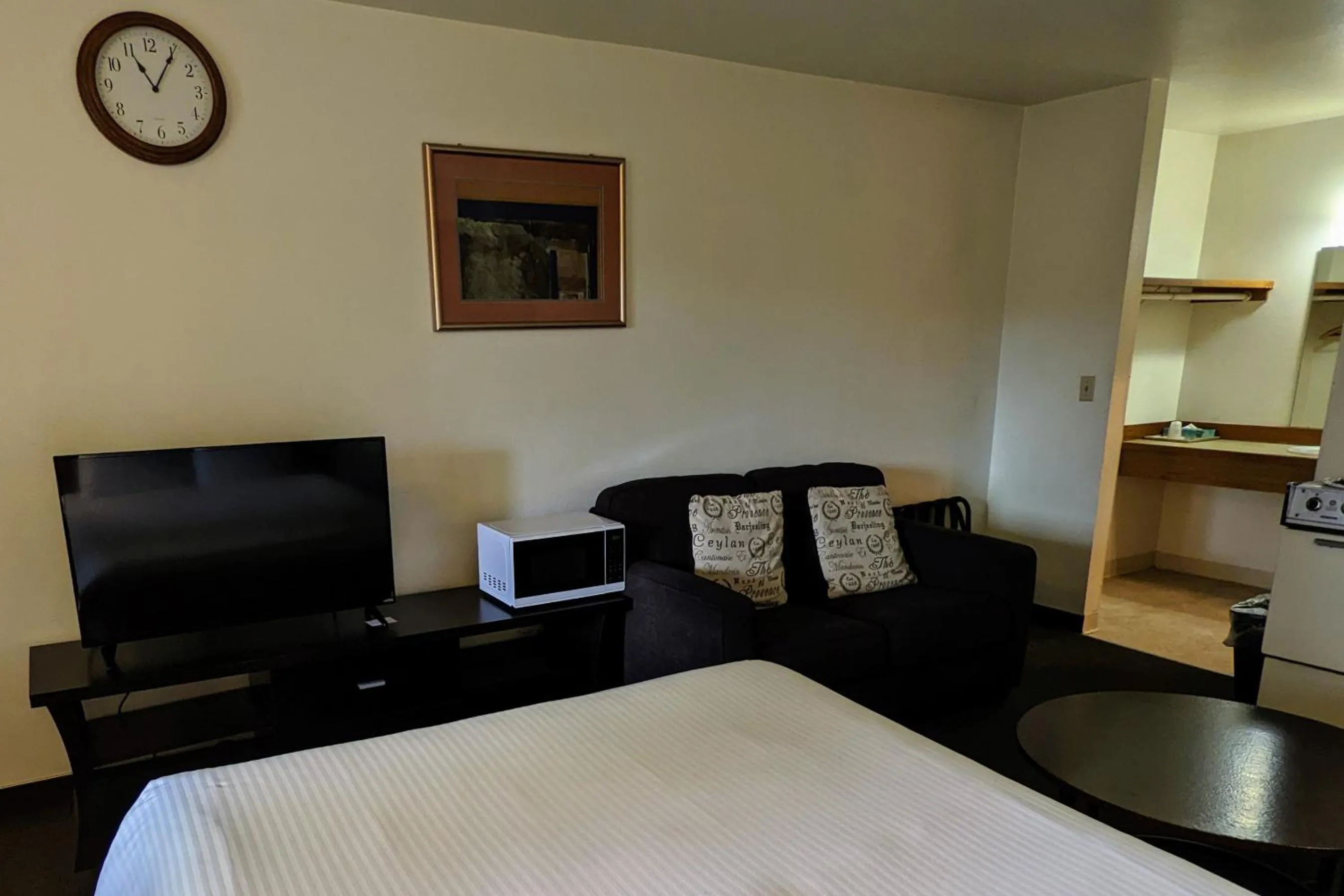 TV and multimedia, Bed in Fairground Inn