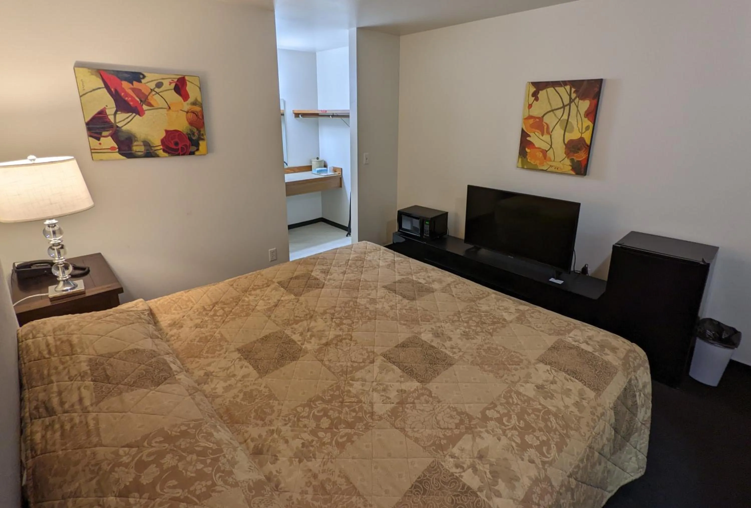 Bed in Fairground Inn