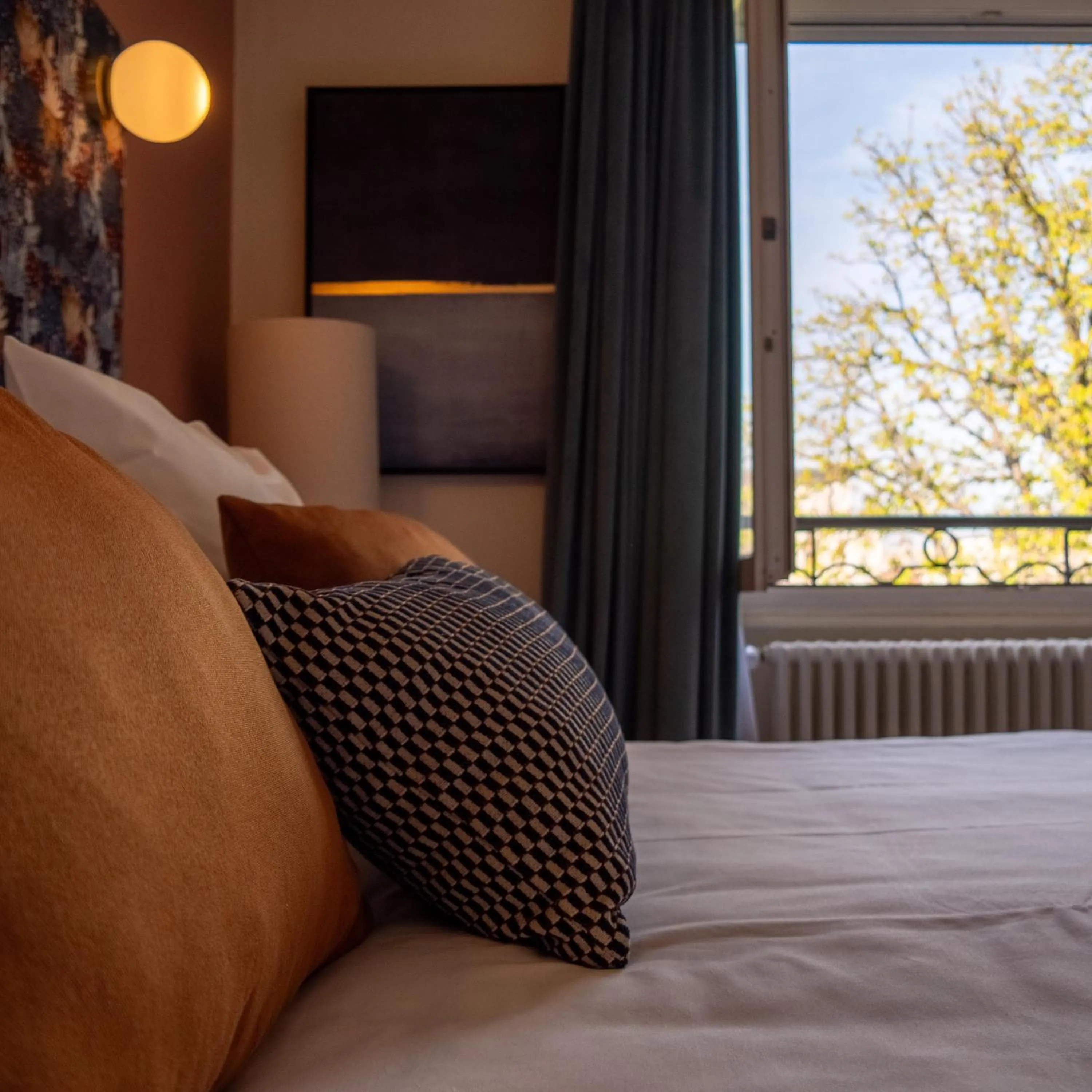 Bedroom, Bed in Hotel de la Bourse, Mulhouse Gare, Sure Hotel Collection by Best Western
